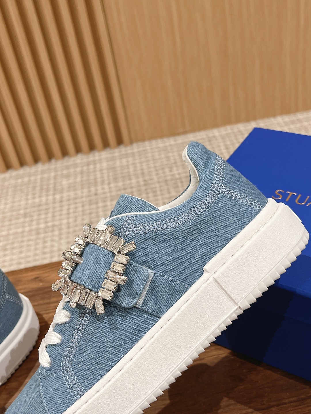 Stuart Weitzman SW# Drill White Recreational Sports Shoes for Asian Women - 图片 7