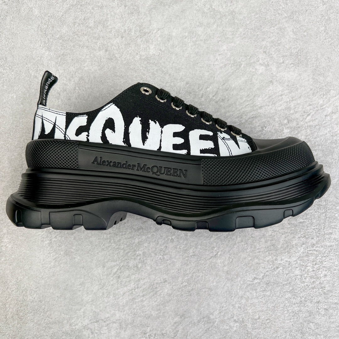 图片[2]-💰170 ＃福利特价‼Alexander McQueen/亚历山大麦昆松糕鞋厚底增高帆布鞋 鞋面定制原版军用级别帆布面料 面料不拉手、过水性强、很密实 种面料高稳定型比皮料还要贵色泽温润 垫脚贴合高密度弹力乳胶鞋垫 脚感舒适弹性足 大底采用原版开模抽真空大底 质感、耐磨性更强 上脚立马增加5公分腿长 超级显腿瘦 鞋子的设计很好的拉长整个身材比例 秒变大长腿的视感 轻松驾驭各种服饰搭配 各路大咖明星频繁上脚款 一鞋难求 一定是你鞋柜必种草的一双鞋 想要大长腿的集美们必须入手 尺码：35 36 37 38 39 40 41 42 43 44 编码：Fby2936040-运动鞋