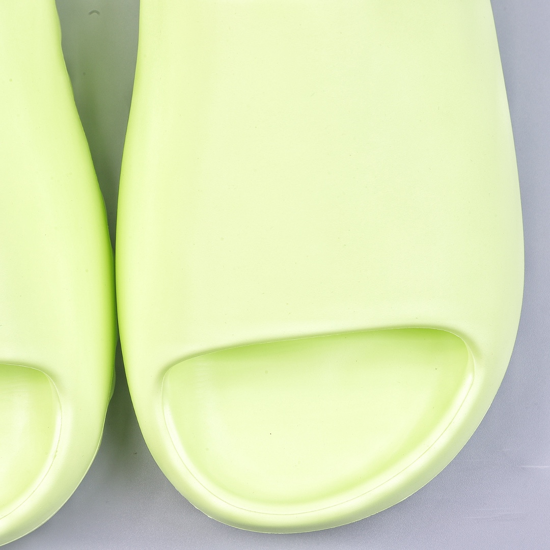 120 XR Kanye West x Yeezy Slide "Resin" GX6138侃爷再度联乘