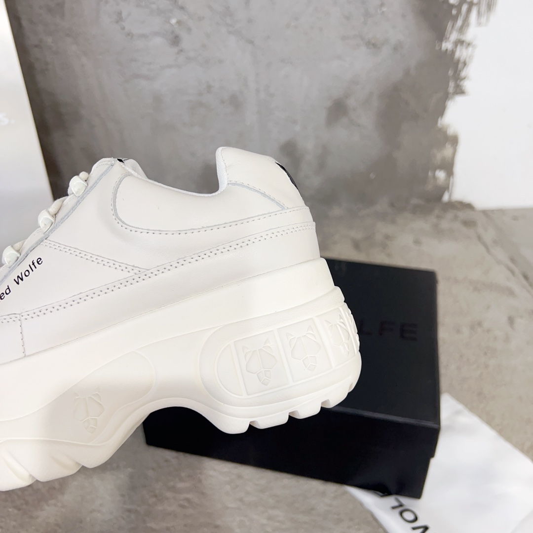 “Stylish Leather Concert Sneakers by Naked Wolfe for Spring and Summer” - 图片 8