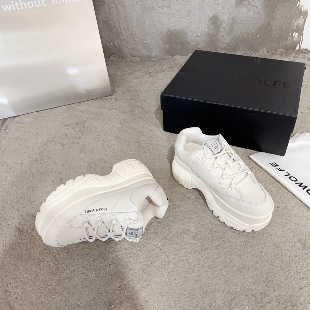 “Stylish Leather Concert Sneakers by Naked Wolfe for Spring and Summer” - 图片 4