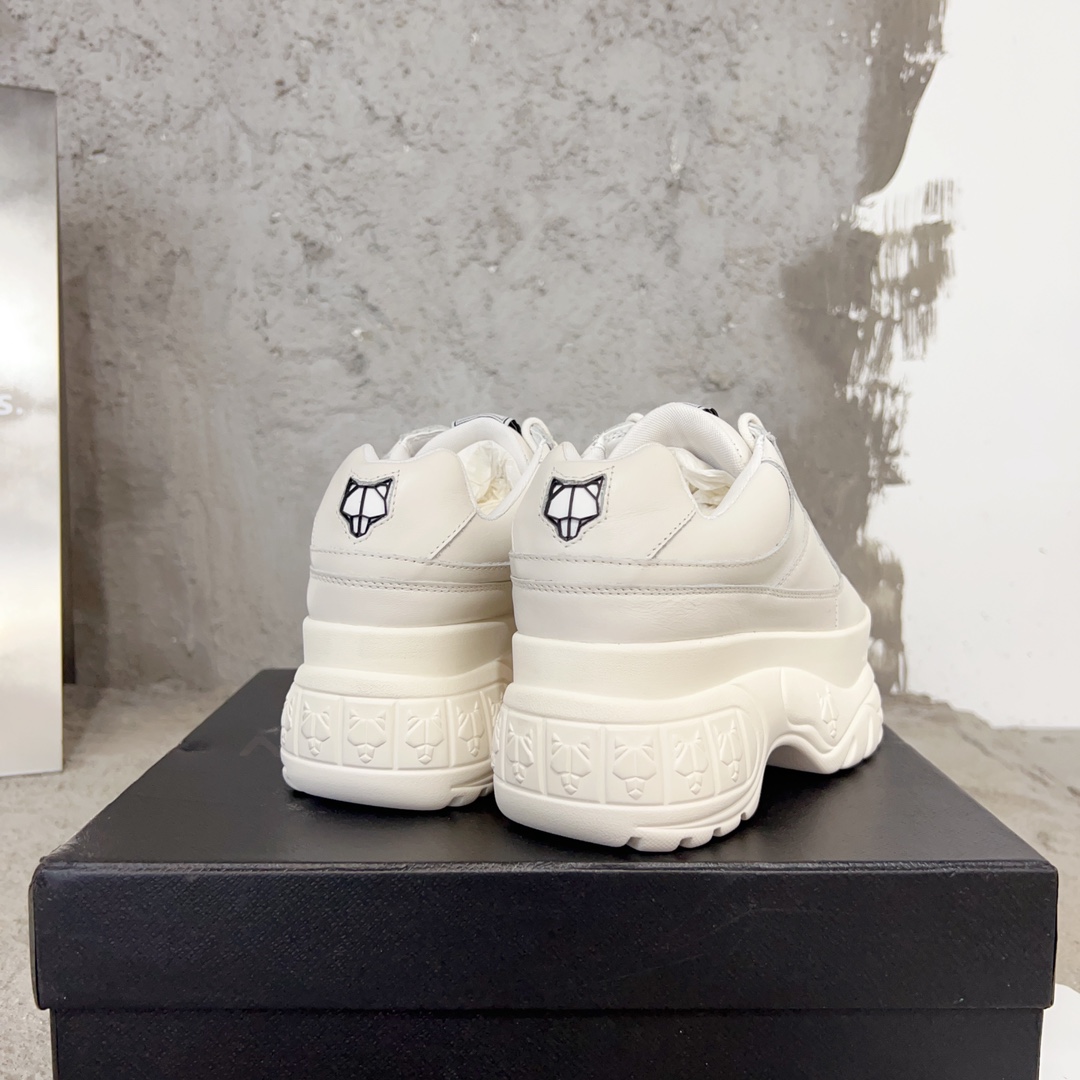 “Stylish Leather Concert Sneakers by Naked Wolfe for Spring and Summer” - 图片 6