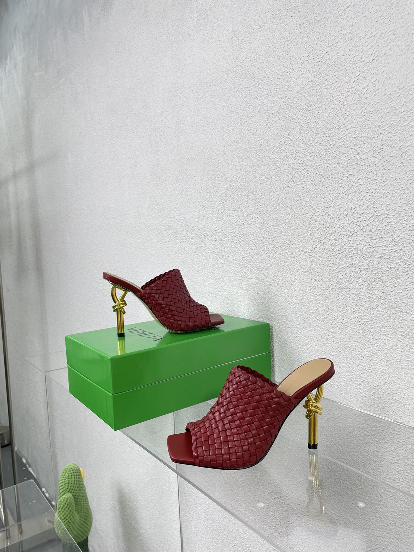 Bottega Veneta Slides