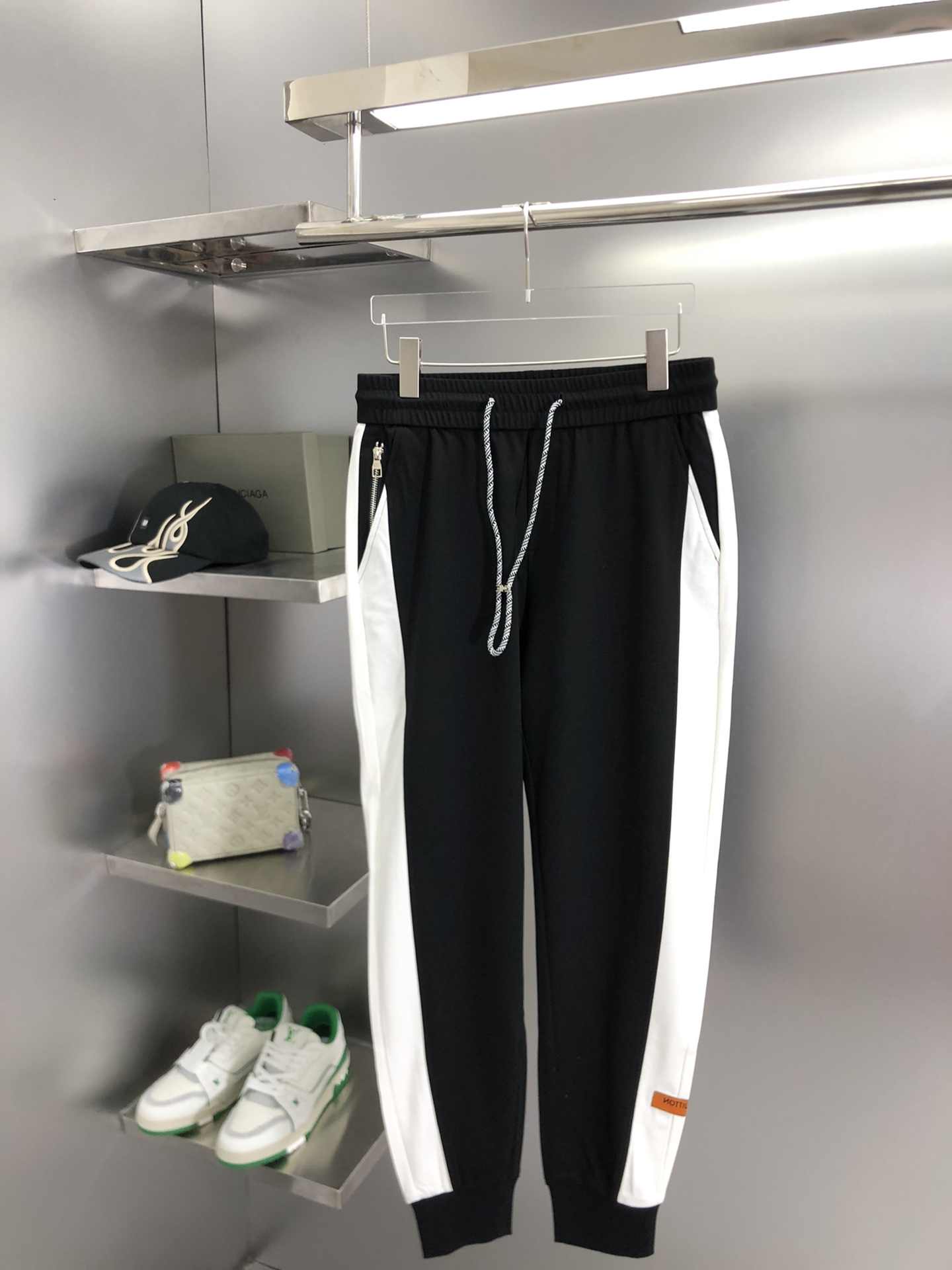 Louis Vuitton Clothing Pants & Trousers Spring/Summer Collection Casual