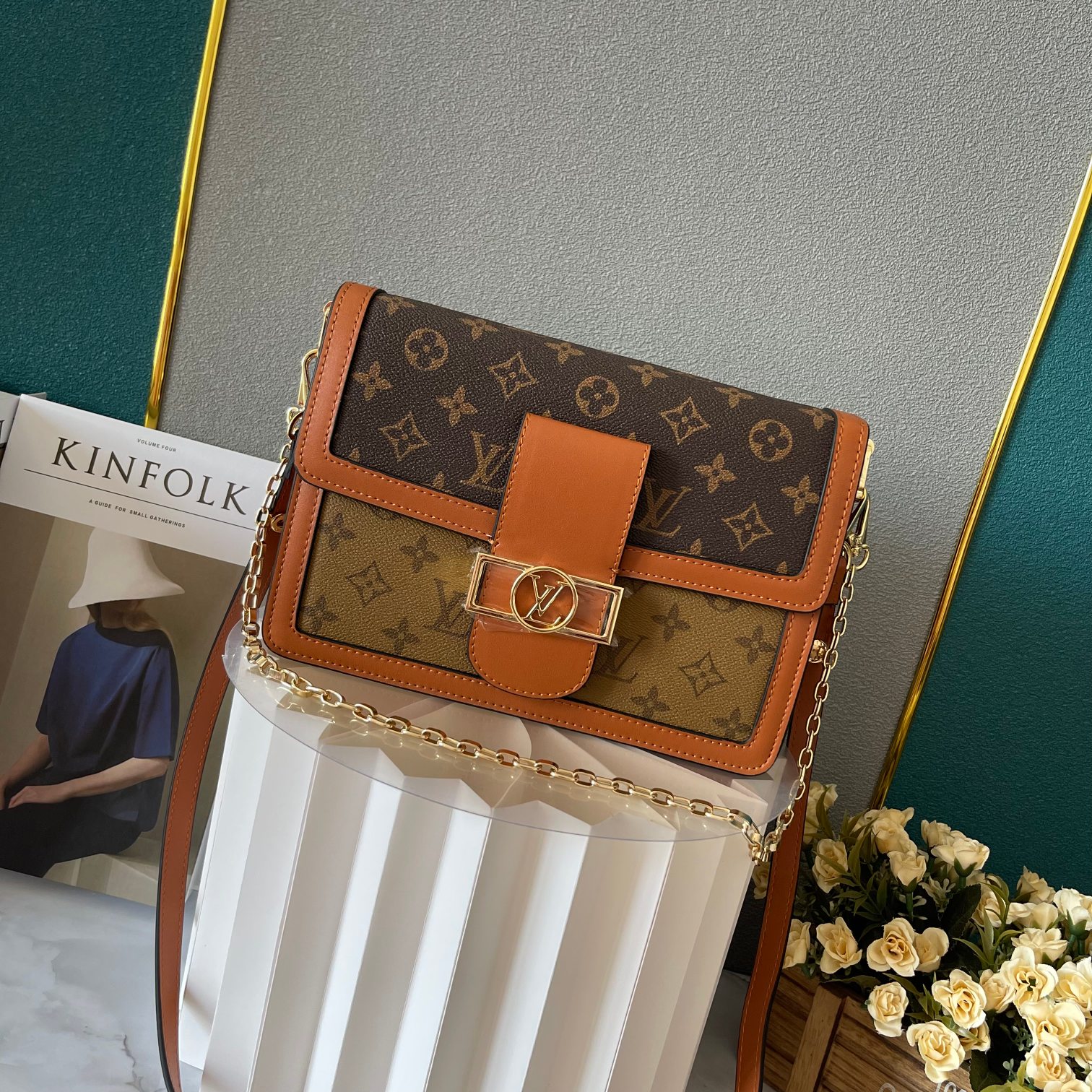 Louis Vuitton LV Dauphine Messenger Bags Monogram Canvas Spring Collection Fashion M44580