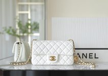 Chanel Classic Flap Bag High
 Crossbody & Shoulder Bags Gold White All Copper Lambskin Sheepskin Vintage Chains