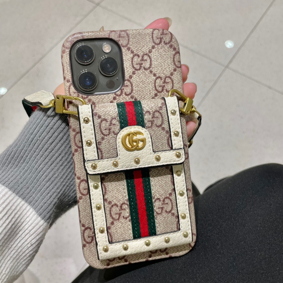 Gucci镜子卡包纯手工打造精致铆钉