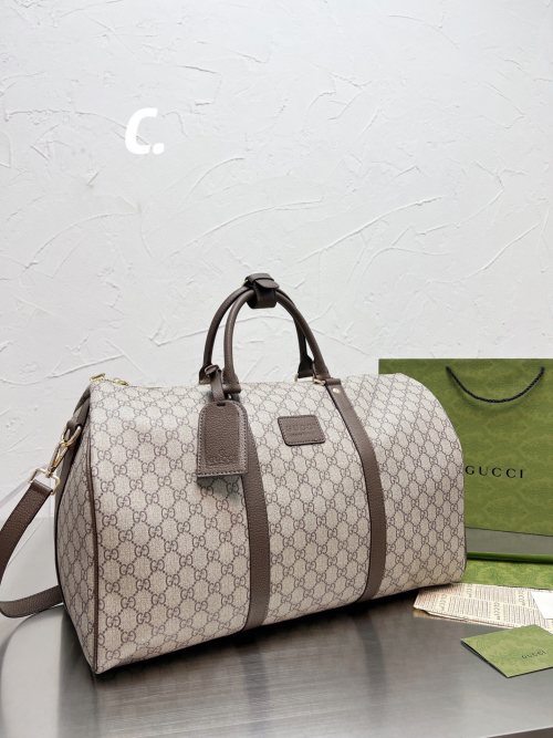 Gucci Duffle Bag, Stylish and Spacious Travel Companion, 45 x 25cm 1 Gucci Duffle Bag, Stylish and Spacious Travel Companion, 45 x 25cm