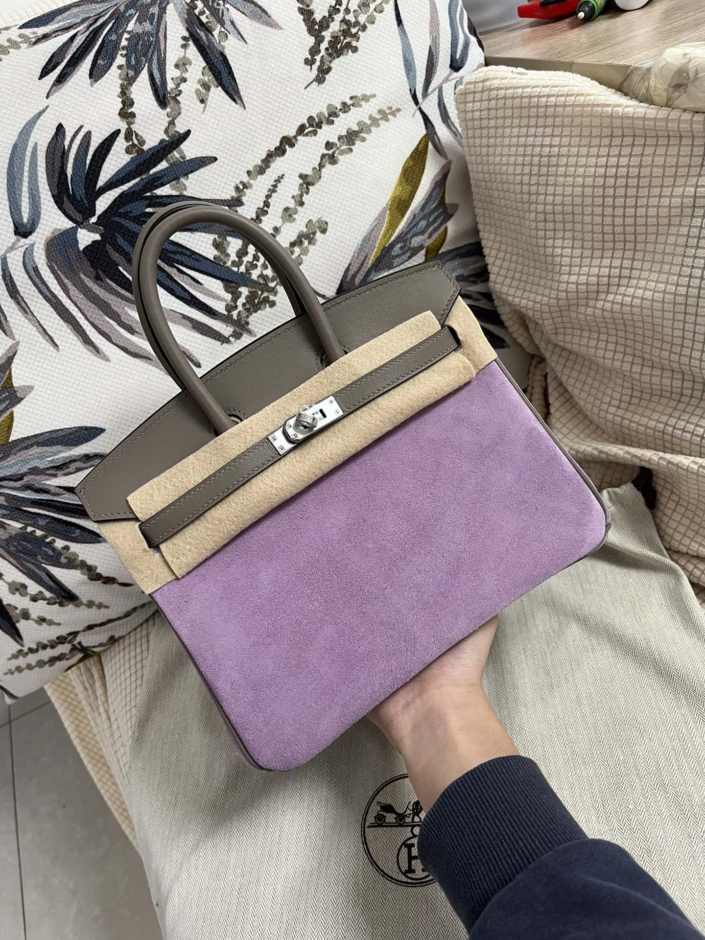 NO:754120,Birkin platinum 25cm asphalt gray swift leather with taro purple suede silver buckle customer order real shot,Hermes,hermes,stuart weitzman,chamois leather,Hermes,19860909Birkin铂金25cm 沥青灰swift皮拼香芋紫麂皮 银扣 客订实拍,爱马仕,hermes,stuart weitzman,chamois leather,Hermes,,Bag