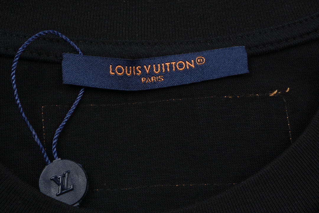 Louis Vuitton路易威登22FW 浮雕压花短袖