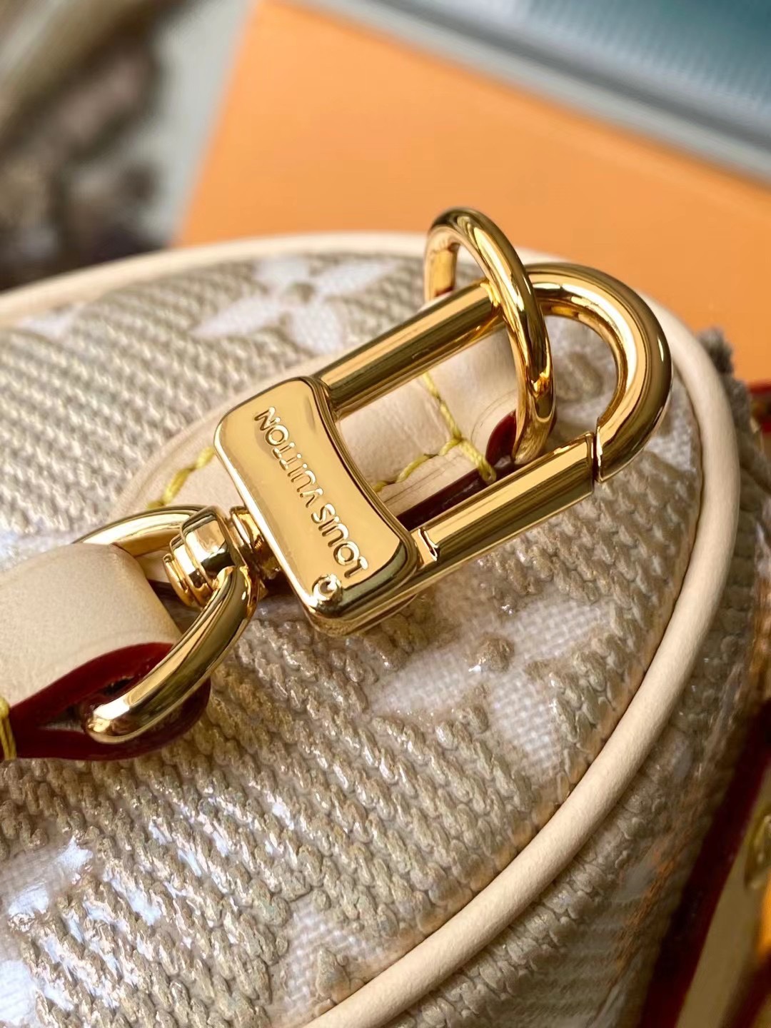 Louis Vuitton Classic Luxury Handbag Shoulder Crossbody Bag Ref 5