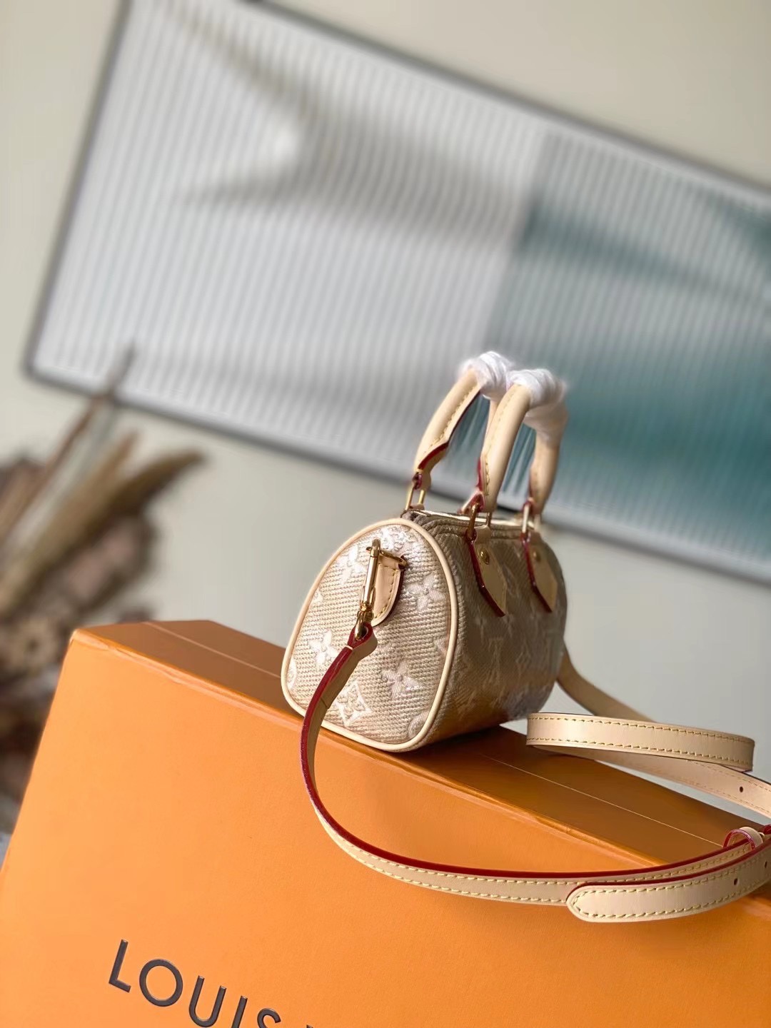 Louis Vuitton Classic Luxury Handbag Shoulder Crossbody Bag Ref 2