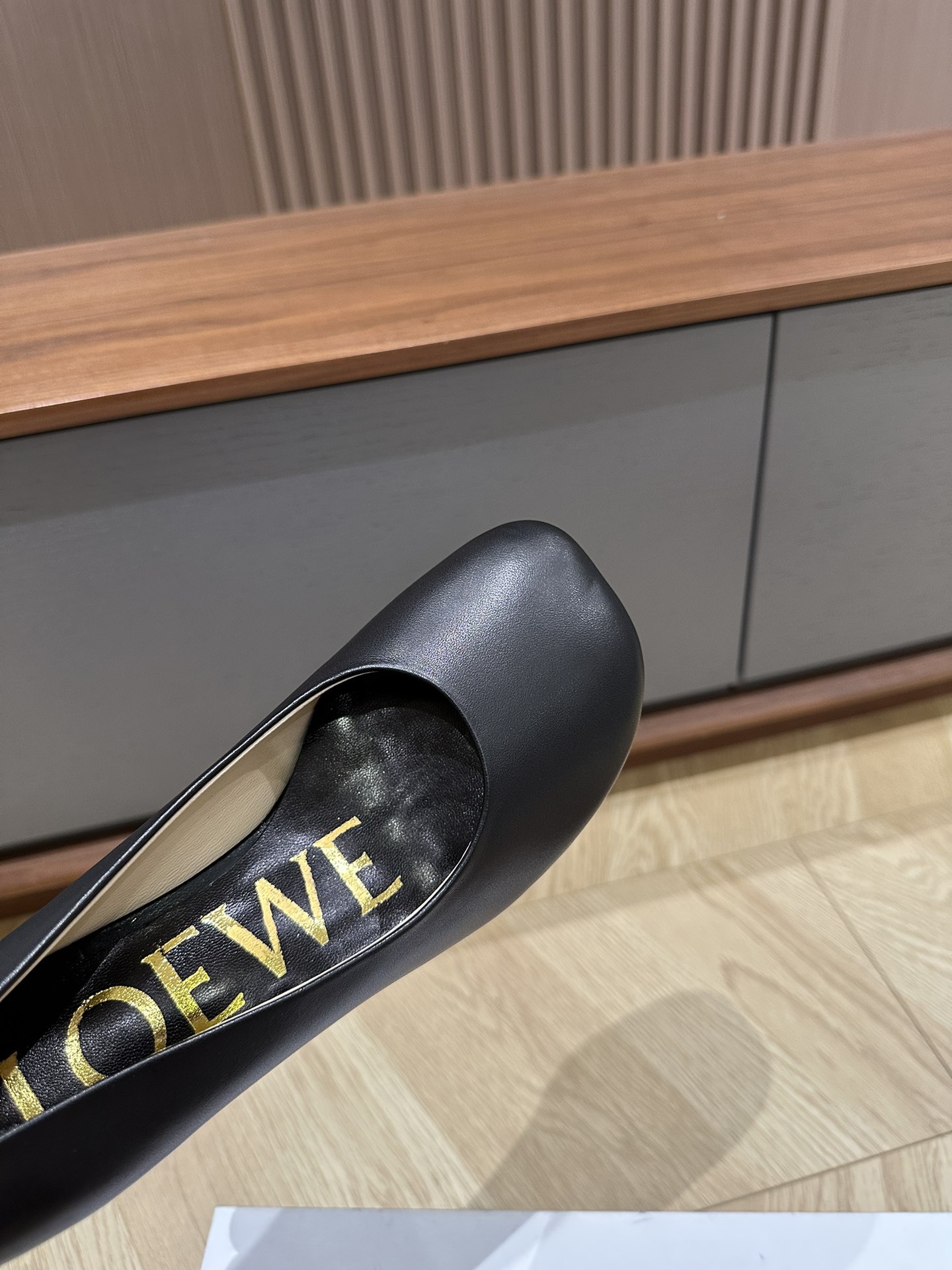 loewe罗意威23f新款跟鞋系列//全牛皮小羊皮里真皮底//跟高分别8.5Cm和5.5CmSize35