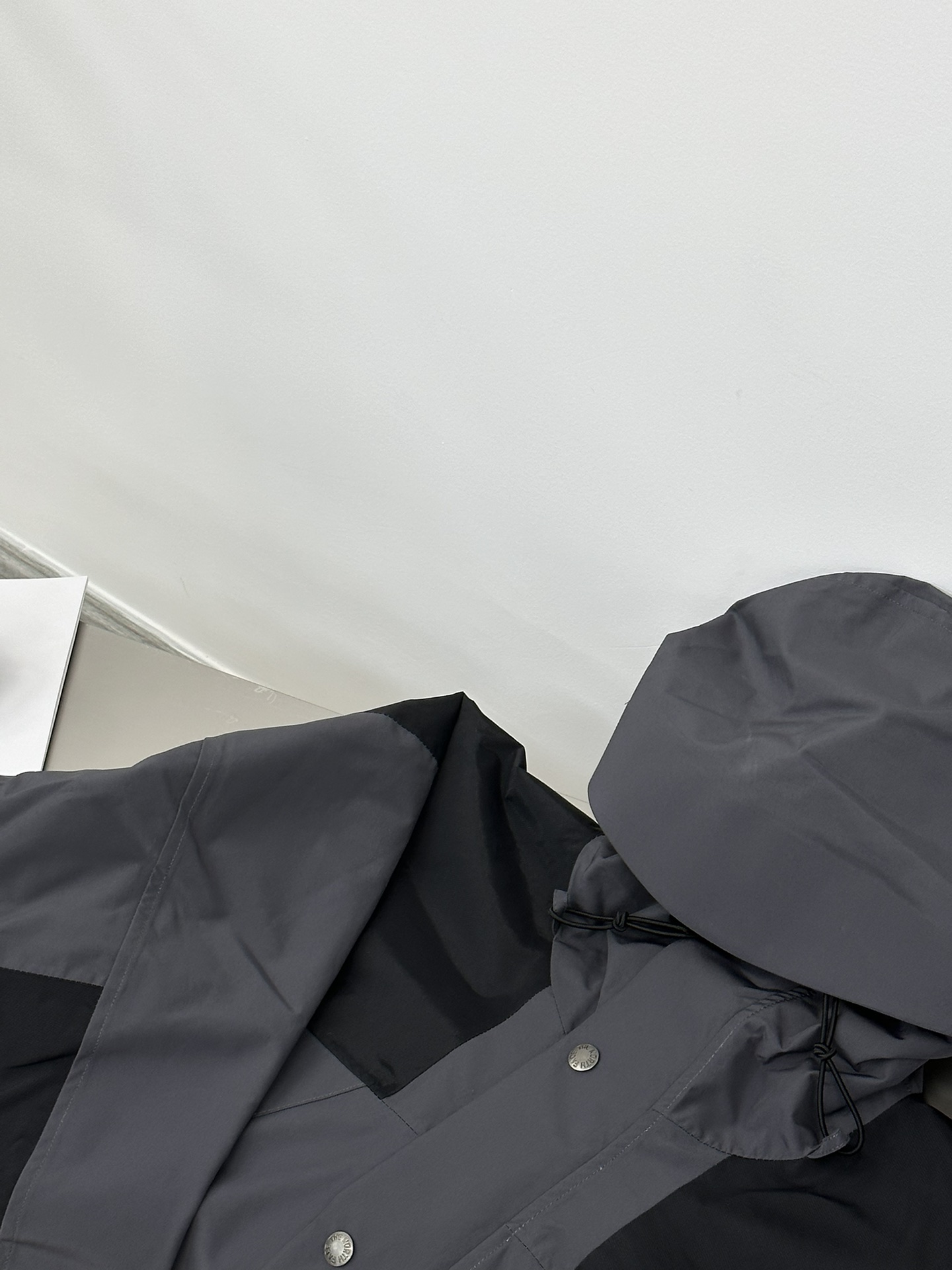 The North Face 1990 - Gray Windbreaker-Big cat