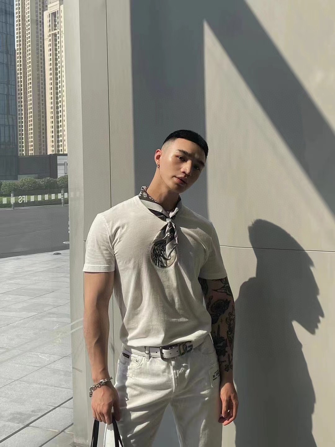 路易威登 Louis Vuitton 高定典藏名品高定成衣时装外套连衣裙衬衫T恤 #7D621EE1 3