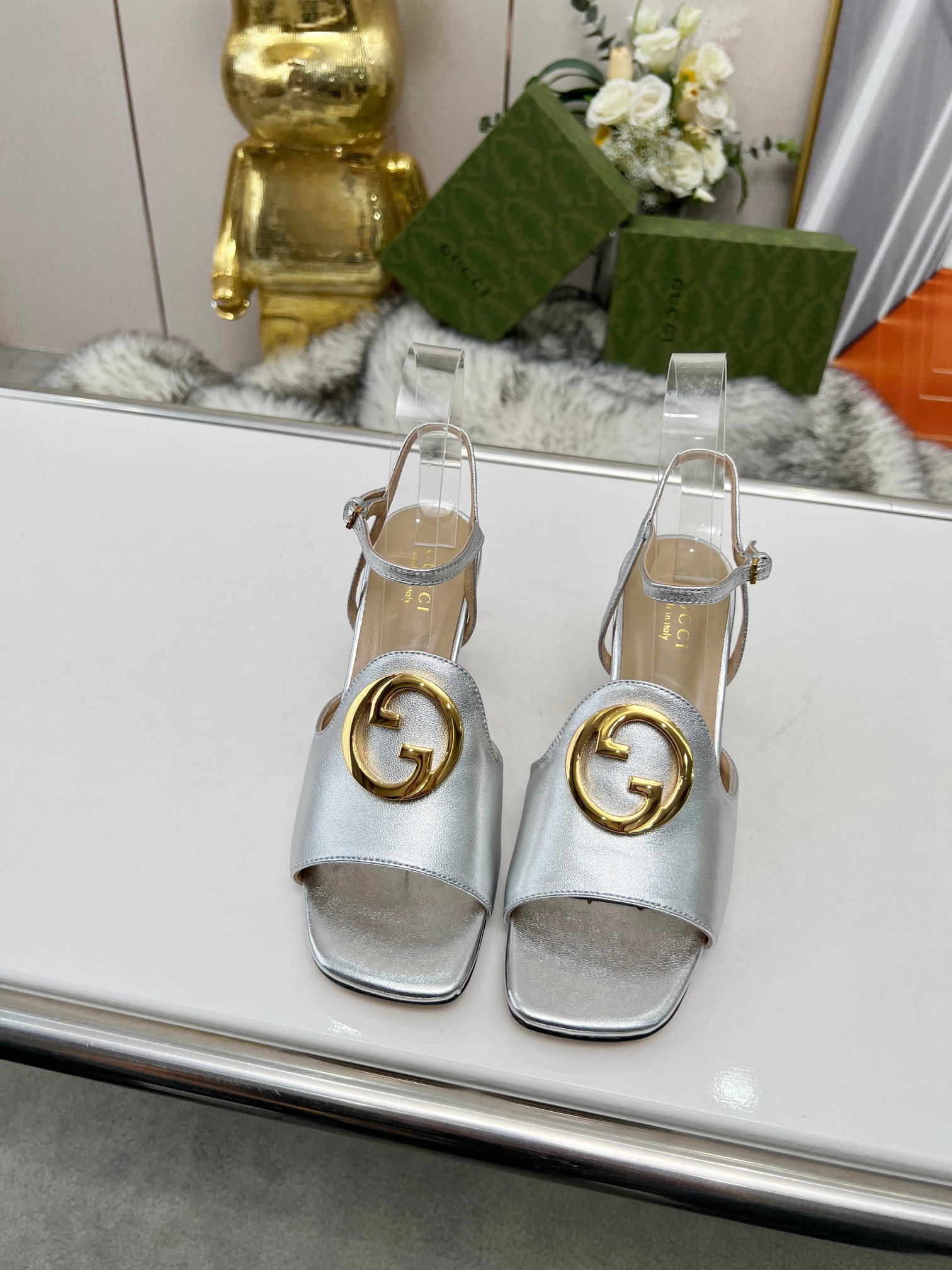 NO:238294,Rubber sole rice, genuine leather sole P rice, the latest hit Nian Guqi is on the market. The original counter shoe mold is carefully crafted, the most popular luxury product of big brands, high-quality and classic, and a very comfortable high-heel sandal. Material: Fabric top layer of Yangjing/cowhide/lizard pattern. The inner layer of sheepskin. Size 35-44. Heel height 7CM, high heels, sandals, high heels, cowhide, sheepskin, sheep19860909橡胶底米 真皮底P米 年古奇最新爆款火爆上市.专柜原版鞋开模精心制作,大牌明星最爱的奢侈品,高品质铸就经典,试脚非常舒适的一款高跟凉鞋. 材质 面料头层羊京/牛皮/蜥蜴纹. 里料内里头层羊皮. 码数35-44码. 跟高7CM,高跟鞋凉鞋,sandals,high heels,cowhide,sheepskin,sheep,Women's Shoes