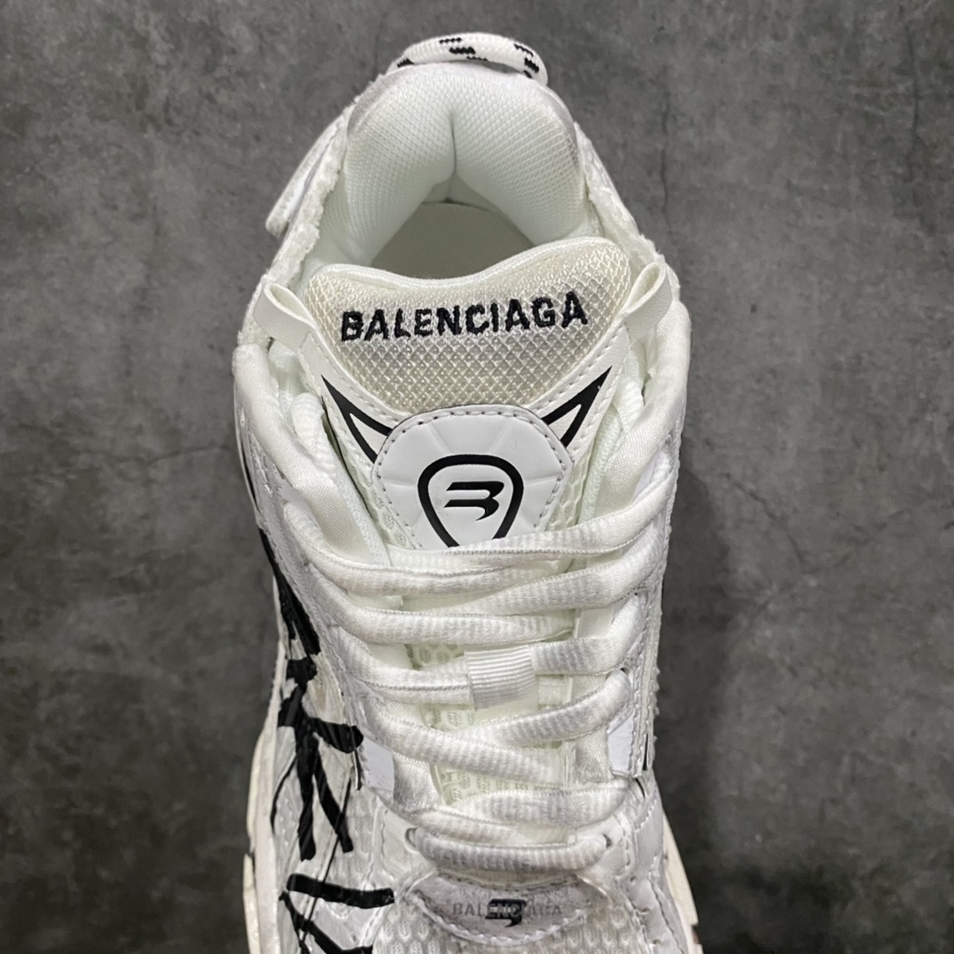 i8 version 7 khaki white graffiti Balenciaga Runner Grafhti mesh