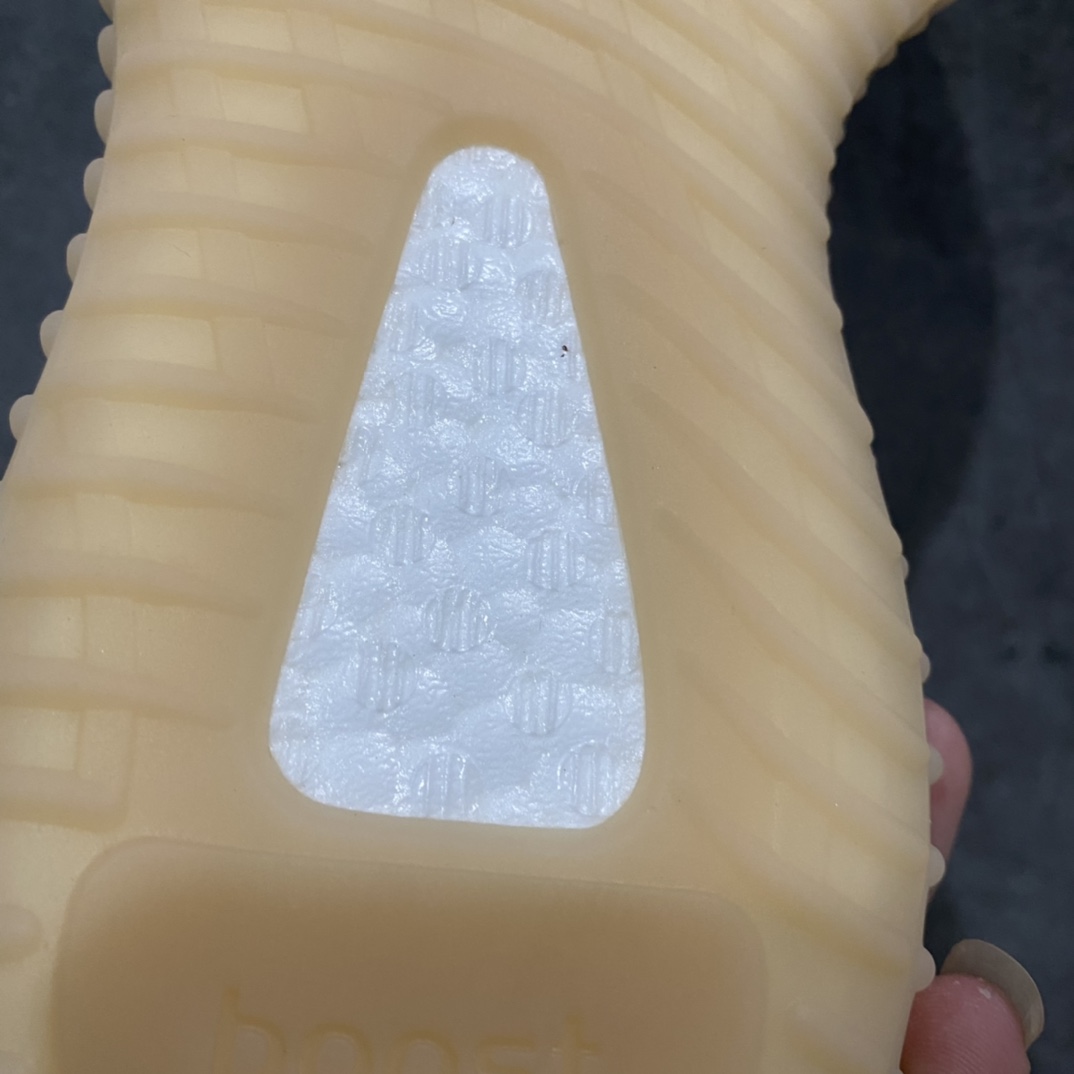 纯原版本Yeezy350V2粉满天星FV5666市场第一梯队高端零售首选品质不翻车原鞋原厂数据材料开发国