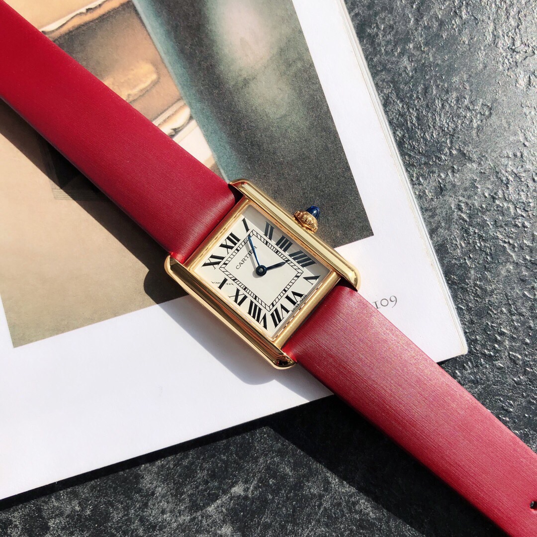 Часы Cartier Tank Must