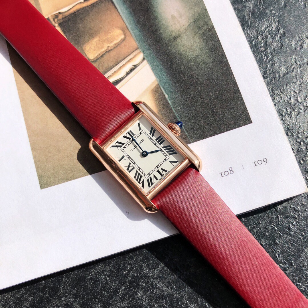 Часы Cartier Tank Must