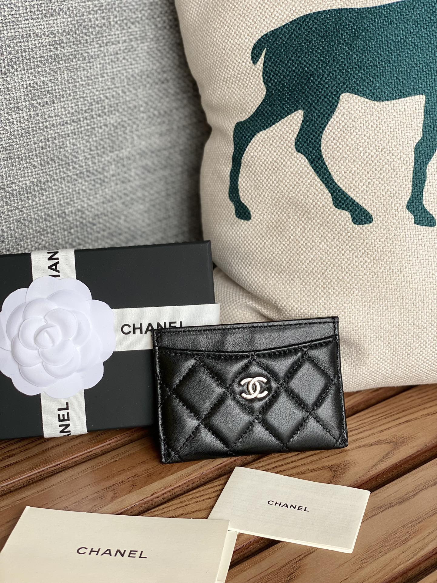 Chanel 卡包 、羊皮 系列、细节美到淋漓尽致全套包装、款号（AP447）31510