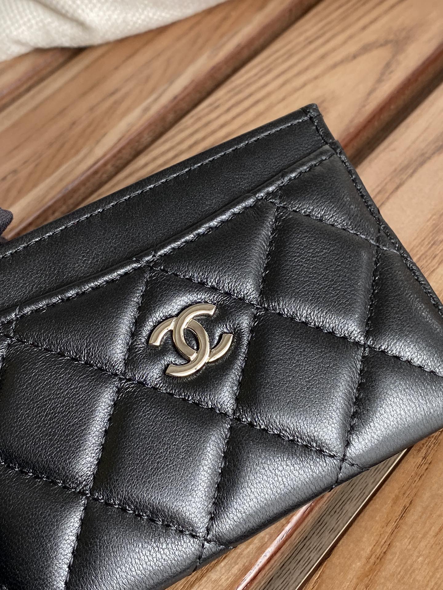 Chanel 卡包 、羊皮 系列、细节美到淋漓尽致全套包装、款号（AP447）31510