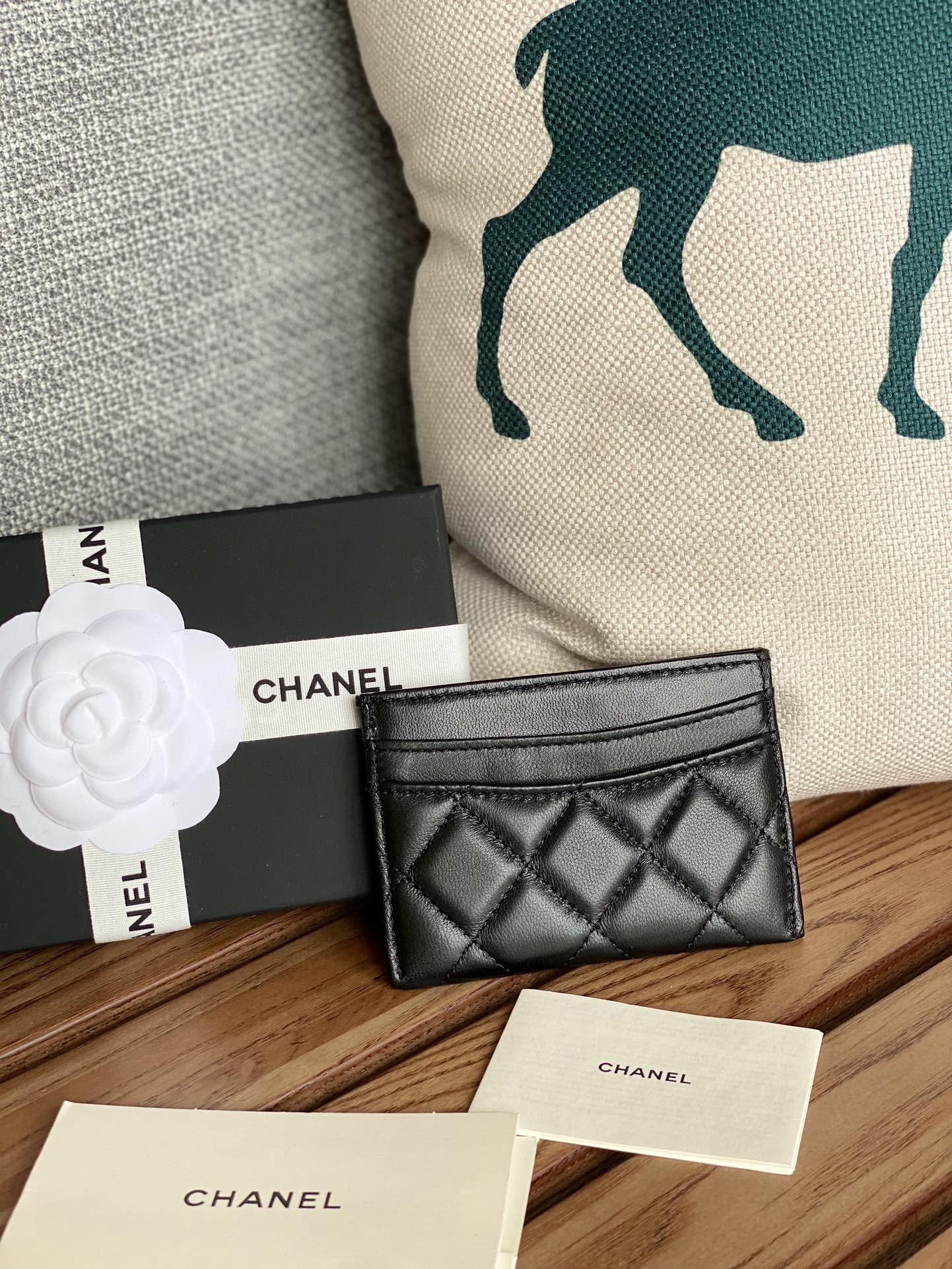 Chanel 卡包 、羊皮 系列、细节美到淋漓尽致全套包装、款号（AP447）31510