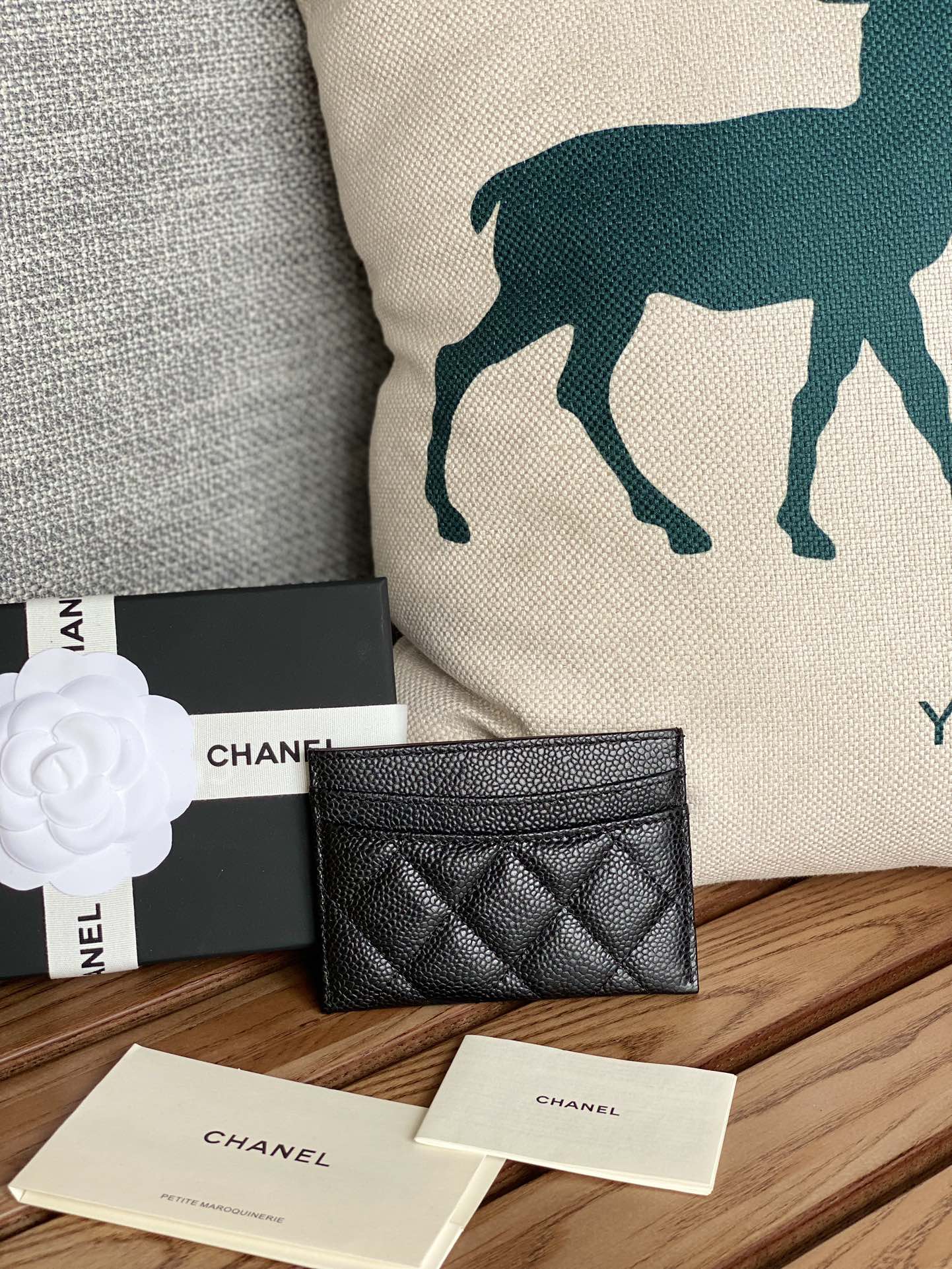 Chanel 大球纹 卡包 、鱼子酱 系列、细节美到淋漓尽致全套包装、款号（AP447）31510