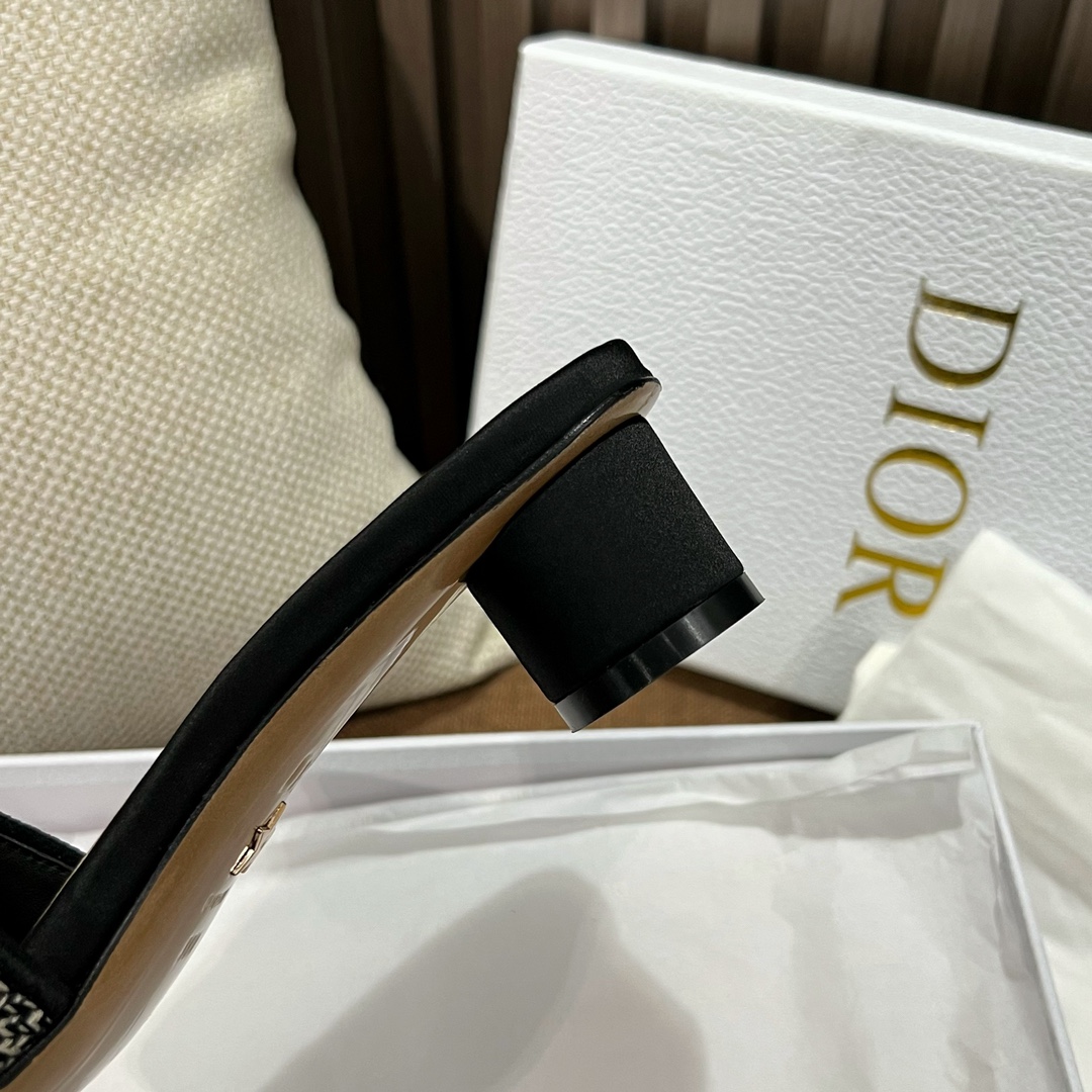 디올 크리스챤 디올 Dway 힐 슬라이드 블랙 여성 뮬 상세 이미지 8