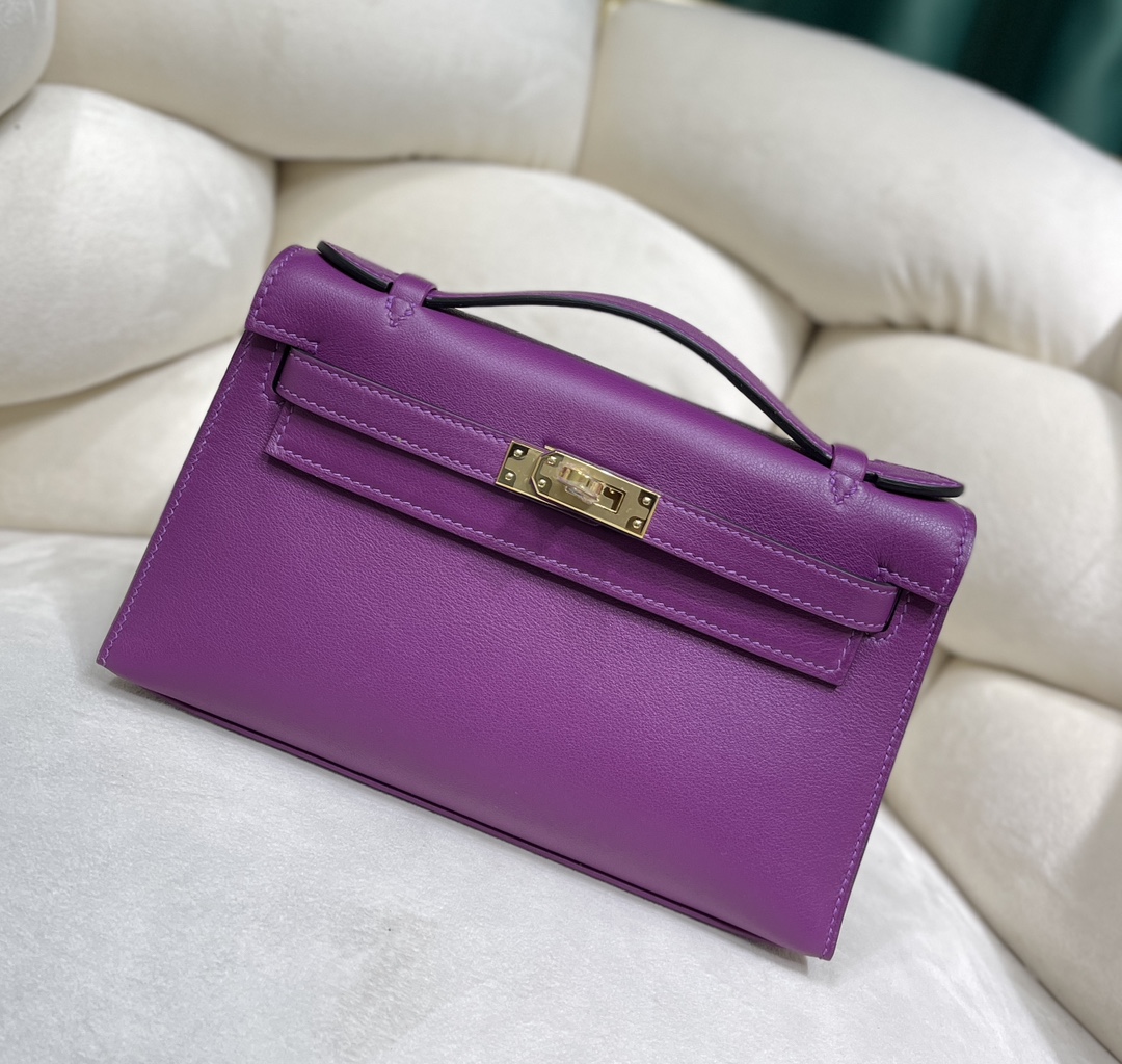 Hermès Kelly Generation Anemone Purple, all Swift cowhide inside and out, all steel hardware, truly semi-handmade! It feels soft and elastic, and