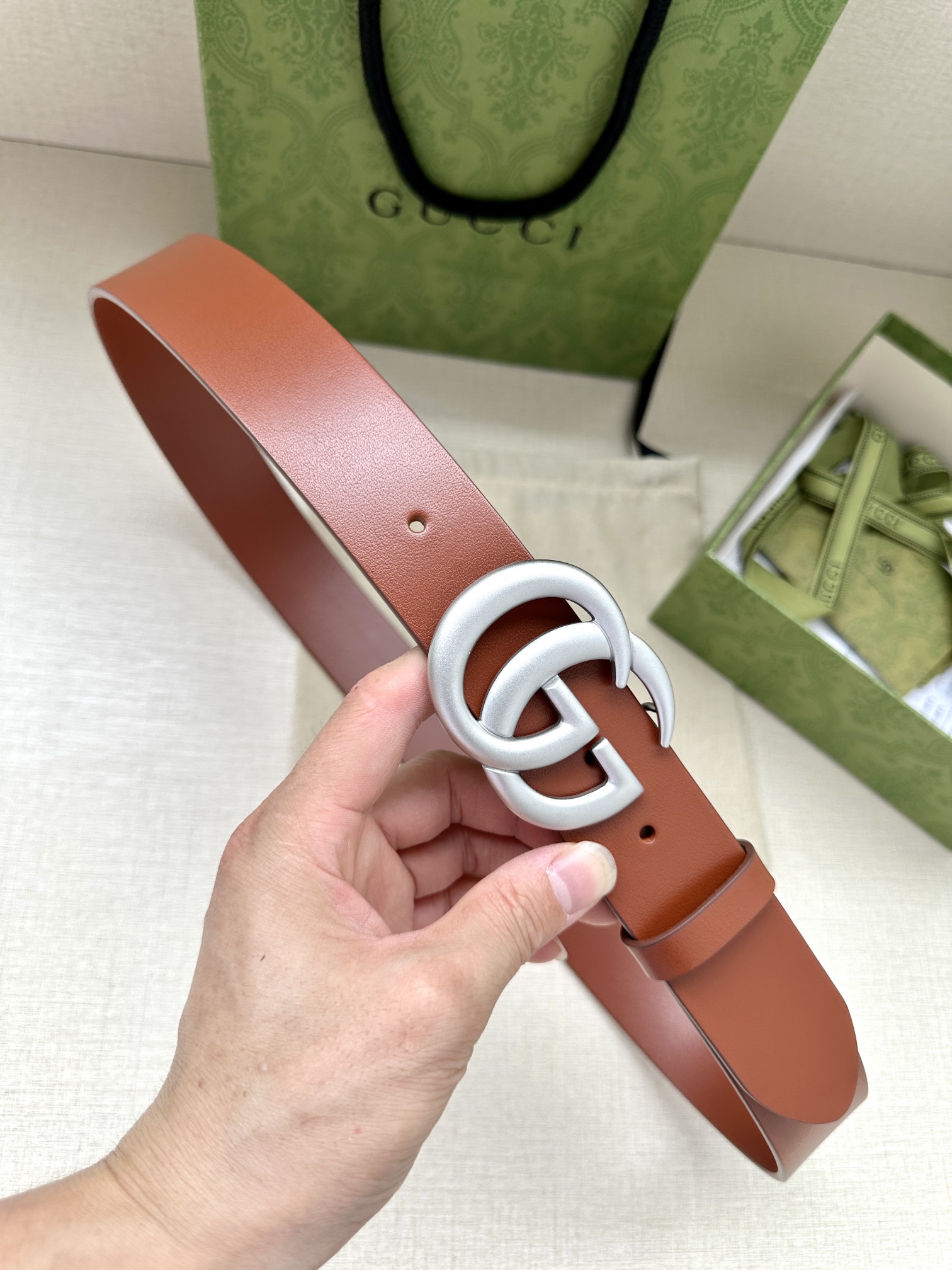 宽度3.8cmGUCCI纤细皮革腰带