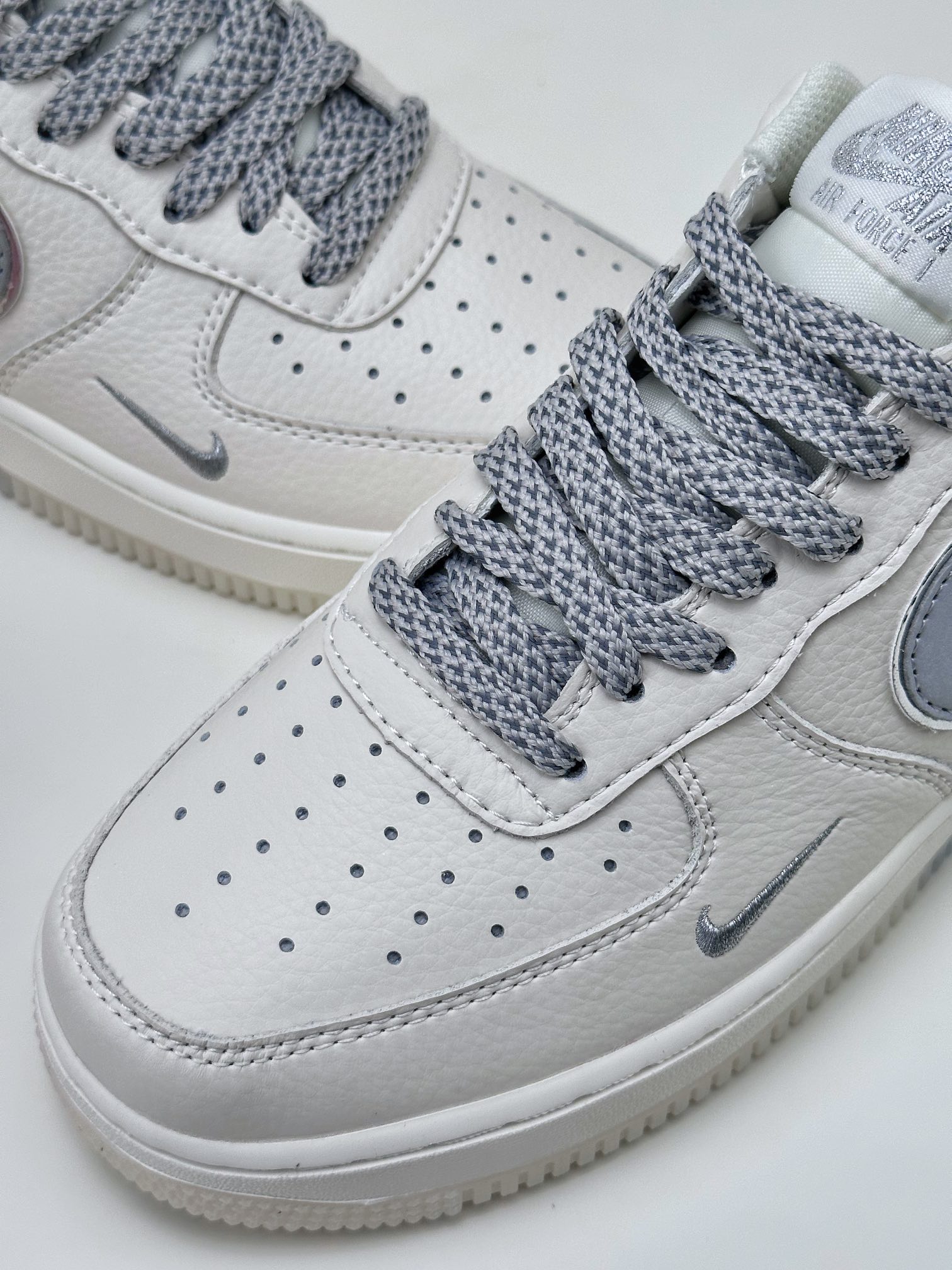 240 Nike Air Force 1 Low 07 白灰满天星 JJ0253-005