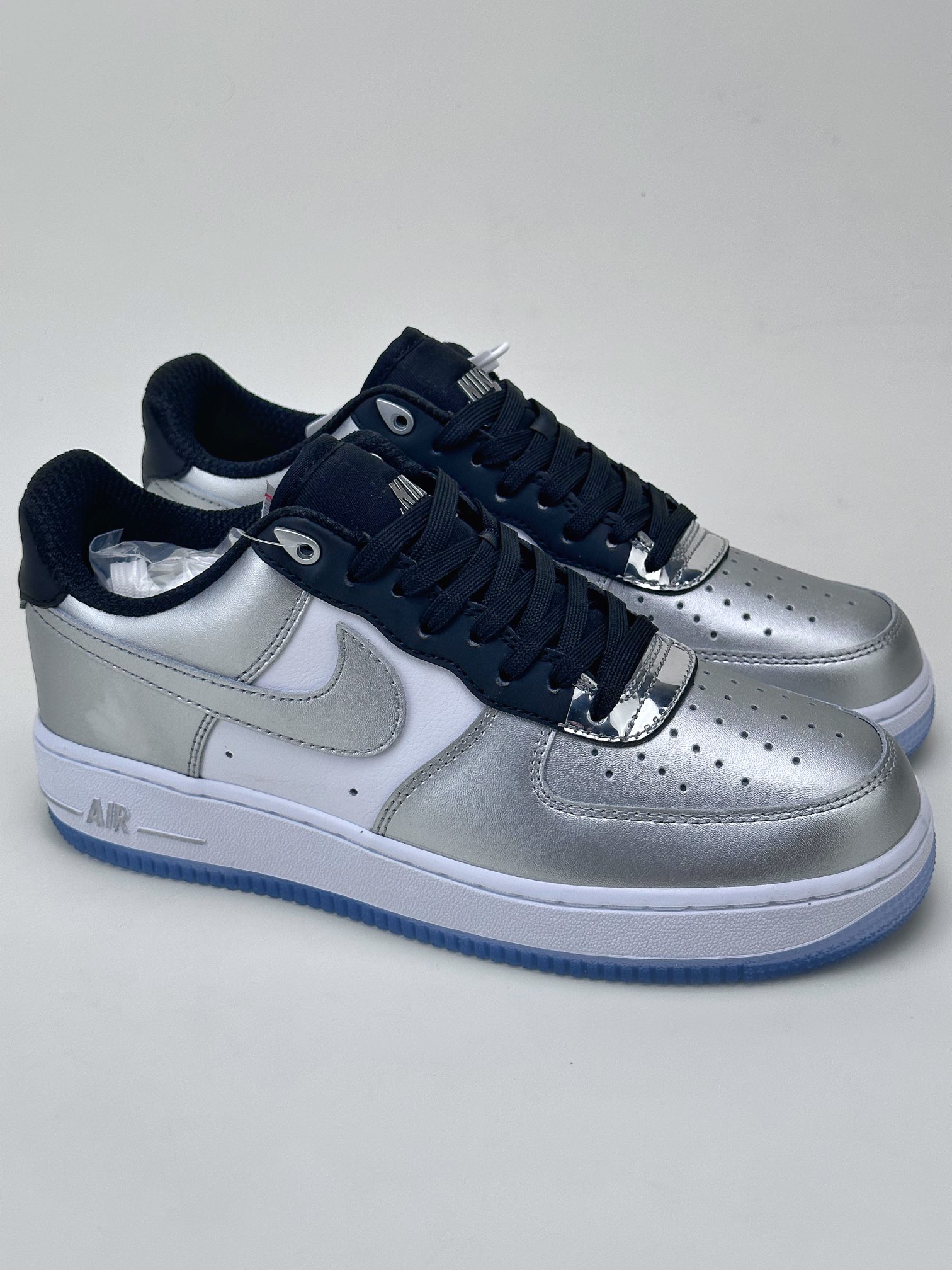 200 Nike Air Force 1 Low 07 液态银 DX6764-001