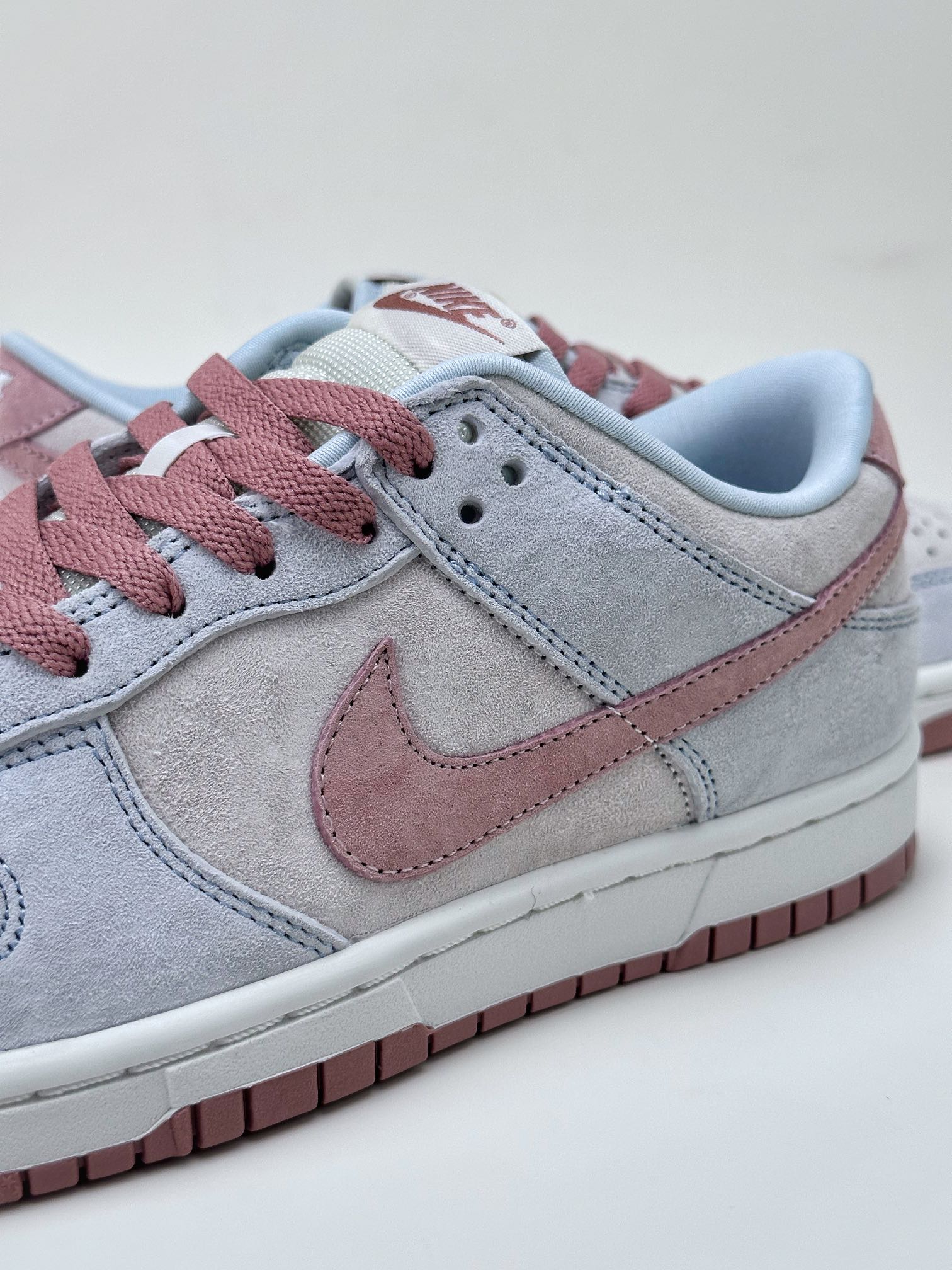 200 NIKE SB Dunk Low fossil rose 化石玫瑰 DH7577-001