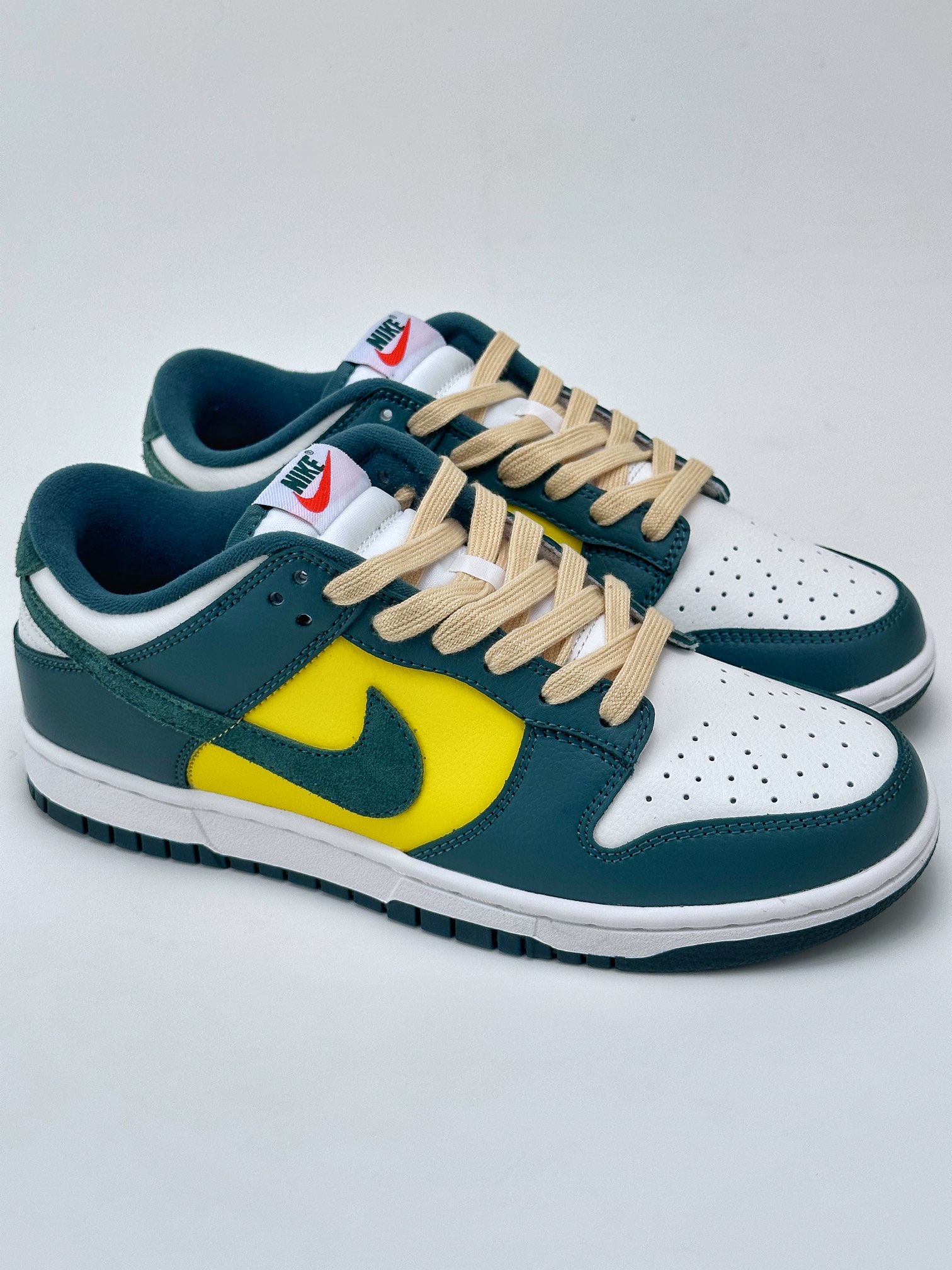 200 NIKE SB Dunk Low 白黄绿 FD0350-133