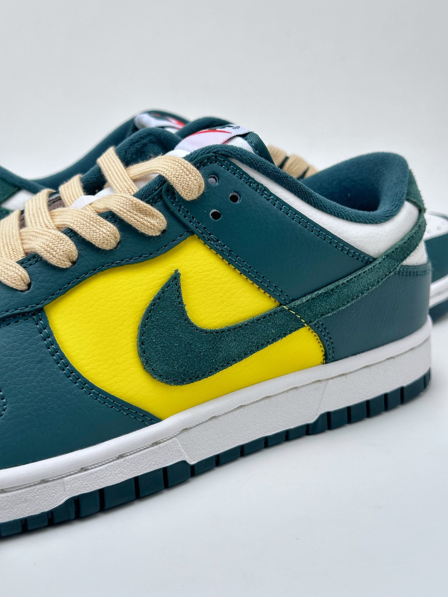 200 NIKE SB Dunk Low 白黄绿 FD0350-133