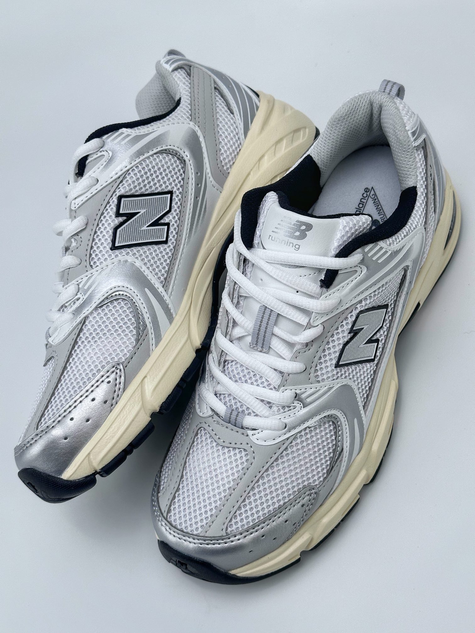 150 新百伦New Balance MR530系列 复古老爹风网布跑步休闲运动鞋 MR530TA