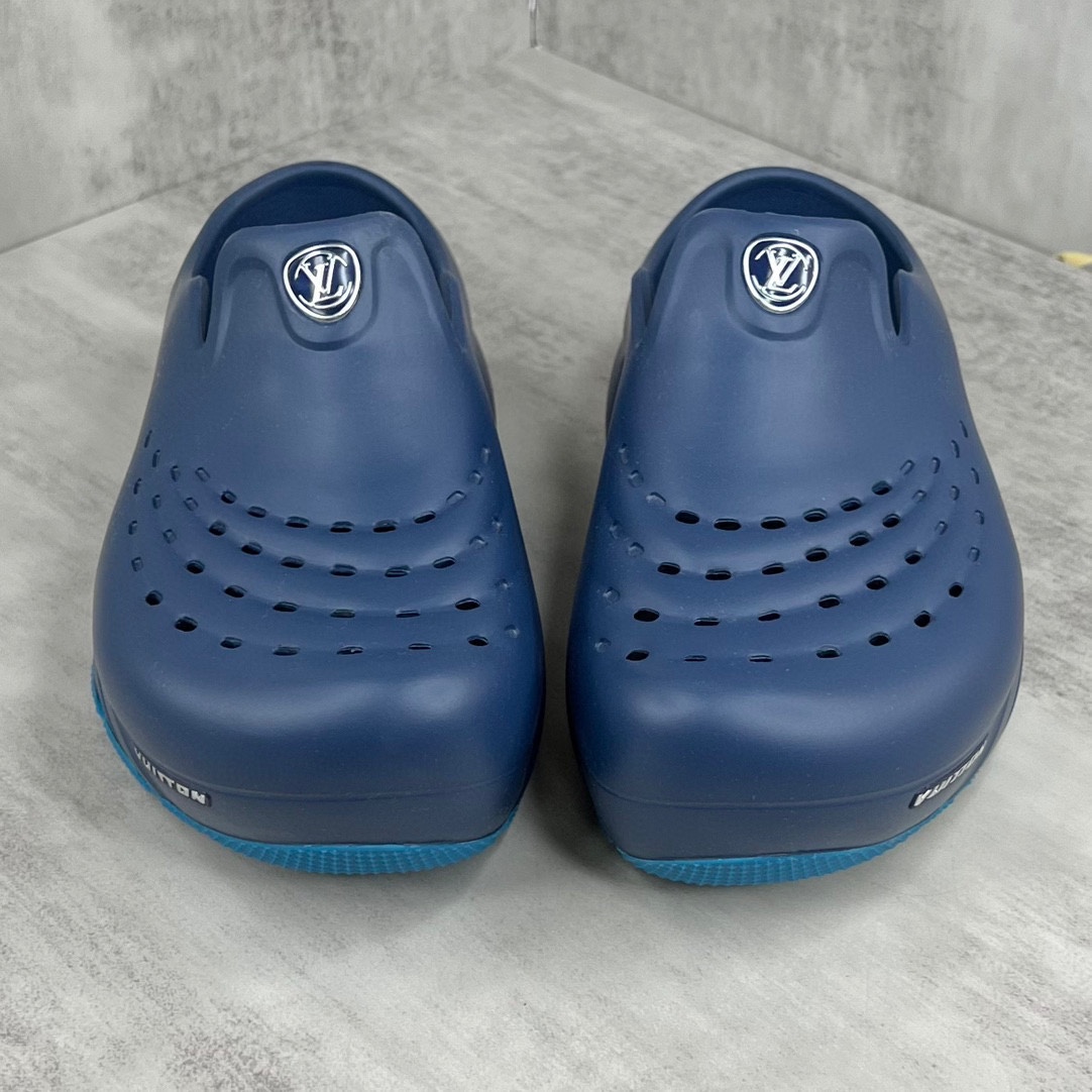 Louis Vuitton 新款上架 Louis Vuitton Shark 路易威登新款鲨鱼拖鞋 增高5厘米 Lv这鞋可以完美的盖住大丑脚 就连高脚背都可以很好的适配