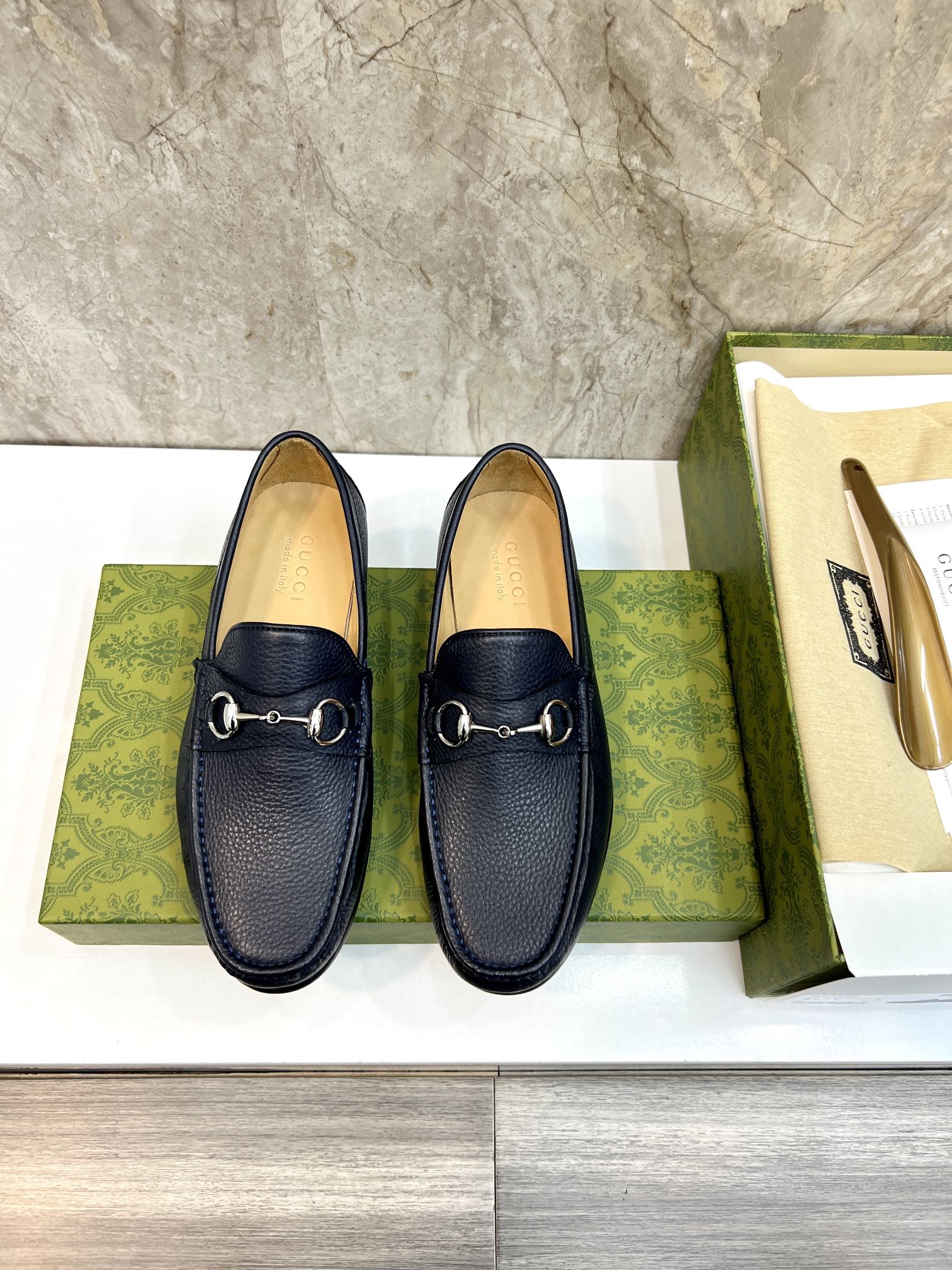 Suela de cuero genuino original Marca: GUCCI (Gucci) Código estándar: Talla de hombre 39-44 (45 se puede personalizar) …