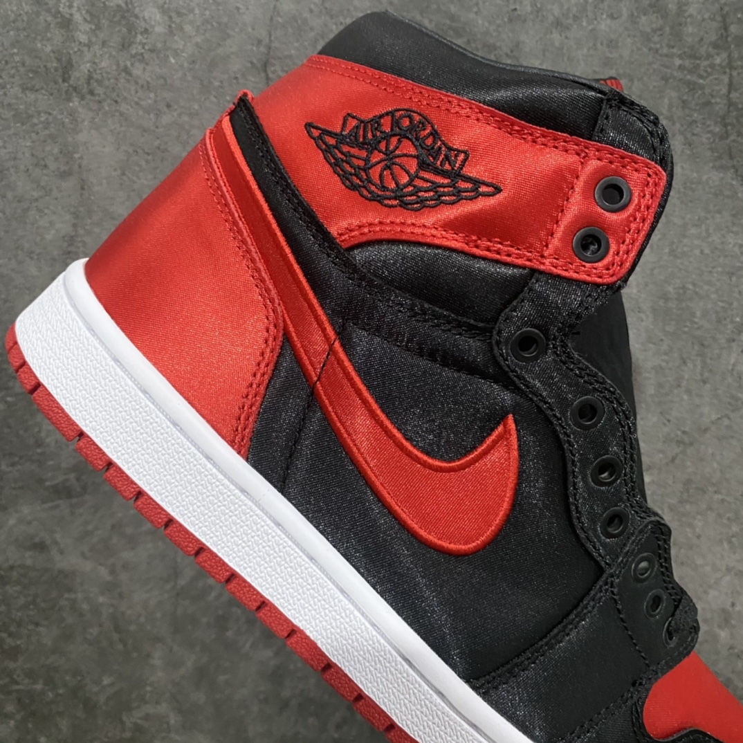 图片[7]-【莞产DG版】 Air Jordan 1 Retro High OG \” Satin Bred \” 黑红丝绸 AJ1乔1高帮文化篮球鞋 FD4810-061ZP开发室高价原版购回 高端外贸零售专供品质 原鞋原楦头纸板开发 原厂气垫 原厂竖纹防尘纸 极致一眼正品既视感 整体楦型最大限度还原公司正品  尺码：36 36.5 37.5 38 38.5 39 40 40.5 41 42 42.5 43 44 44.5-莆田鞋批发中心