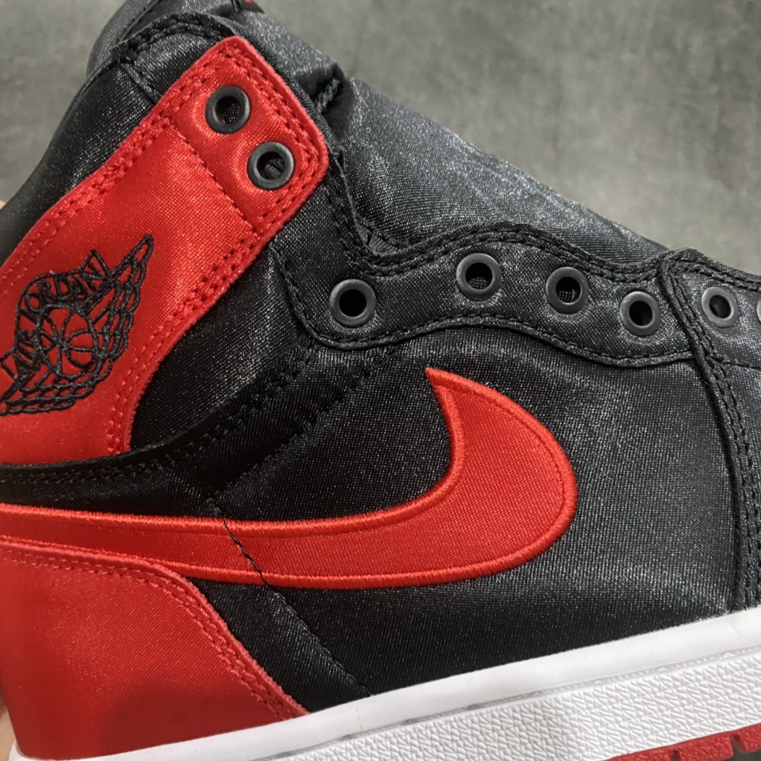 图片[3]-【莞产DG版】 Air Jordan 1 Retro High OG \” Satin Bred \” 黑红丝绸 AJ1乔1高帮文化篮球鞋 FD4810-061ZP开发室高价原版购回 高端外贸零售专供品质 原鞋原楦头纸板开发 原厂气垫 原厂竖纹防尘纸 极致一眼正品既视感 整体楦型最大限度还原公司正品  尺码：36 36.5 37.5 38 38.5 39 40 40.5 41 42 42.5 43 44 44.5-莆田鞋批发中心