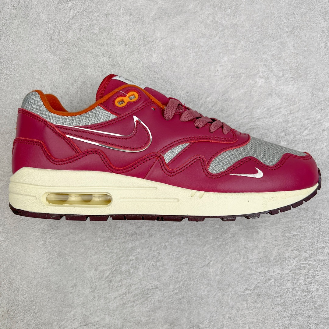 图片[2]-零售💰230 ＃超级福利‼NK Air Max 1 初代复古气垫慢跑鞋 由Tinker Hatfeld和Mark Parker在1987年设计 灵感来自于巴黎蓬皮杜中心 在参观了蓬皮杜中心之后提出了Air Max的标志性开窗可视气垫的理念 并将其实际开发成功 是NK史上第一双可视气垫跑鞋 凭借着Air Max气垫带来的舒适脚感和鞋面面料上的不断精进才使得Air Max 1在现如今都是复古慢跑鞋的首选 深厚的历史渊源 独特的流线形设计 极为复古的外观使得它深受鞋迷的喜爱 SIZE：36 36.5 37.5 38 38.5 39 40 40.5 41 42 42.5 43 44 44.5 45 46 47.5 编码：by2936030-运动鞋