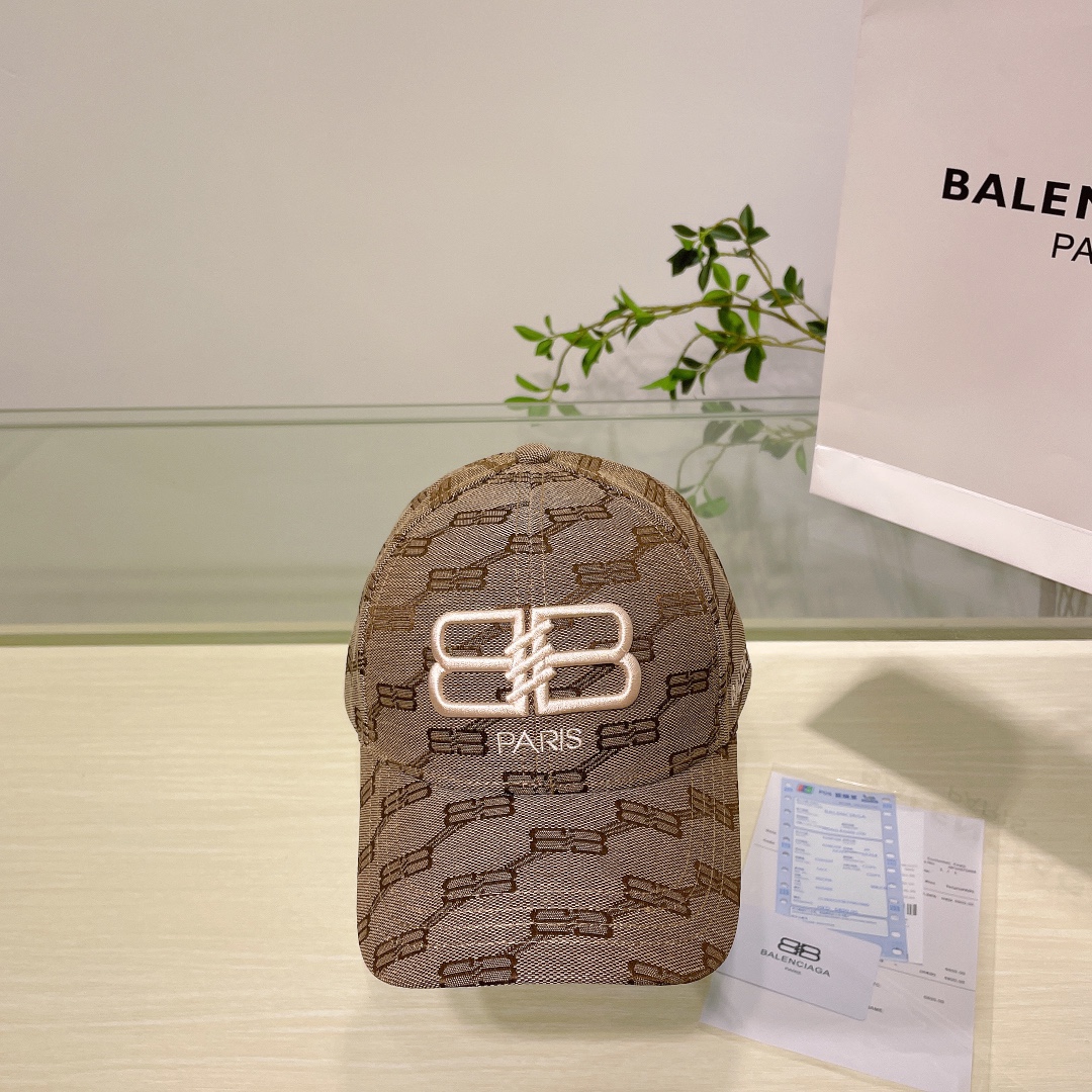 Balenciaga巴黎世家新款情侣款棒球帽