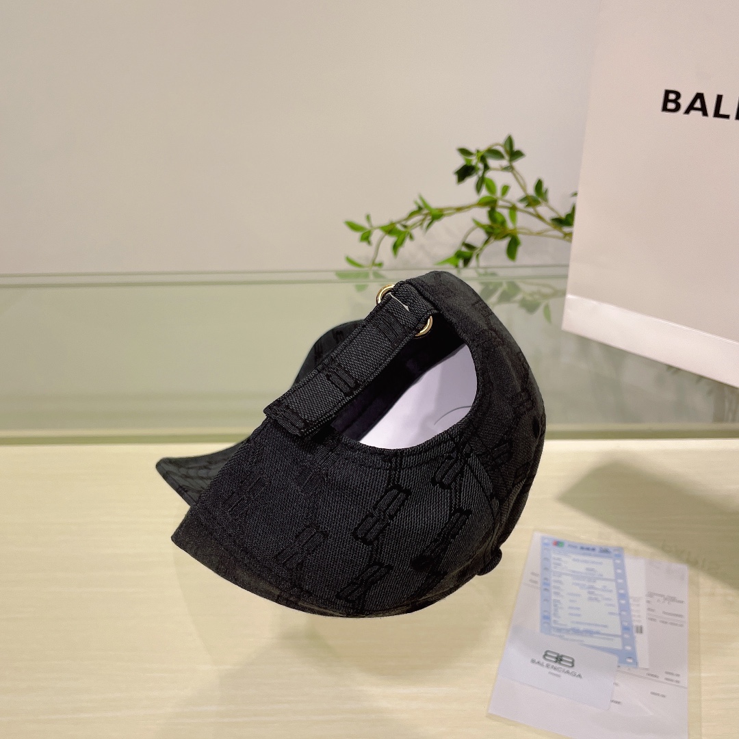 Balenciaga巴黎世家新款情侣款棒球帽