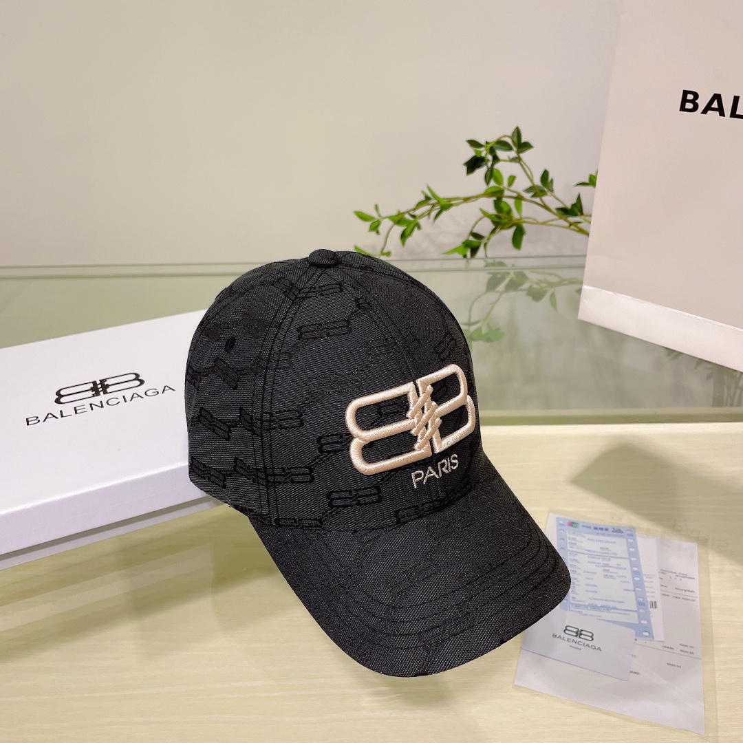 Balenciaga巴黎世家新款情侣款棒球帽