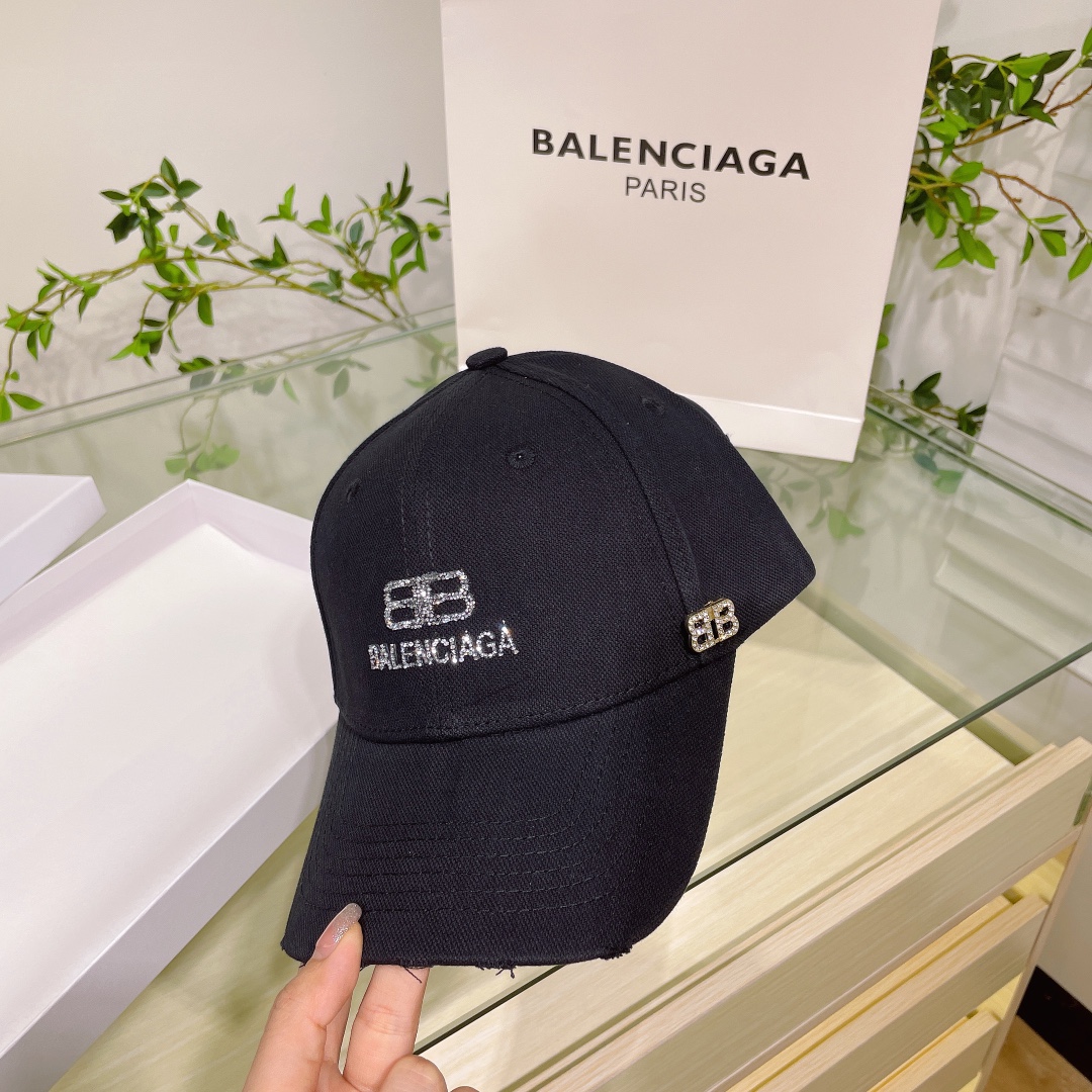 Balenciaga巴黎世家新款情侣款棒球帽