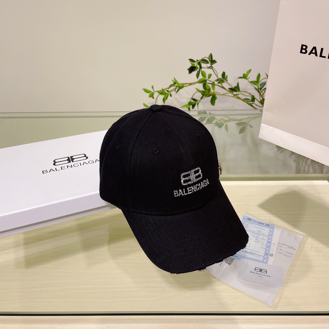 Balenciaga巴黎世家新款情侣款棒球帽