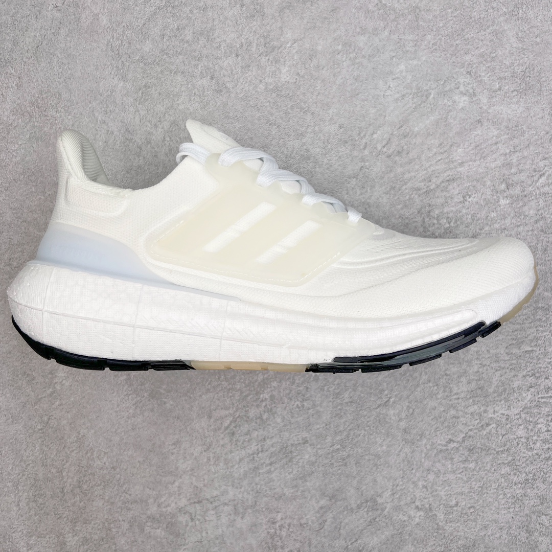 图片[3]-💰170 ＃X版纯原福利‼AD Ultra Boost Light UB2023系列低帮袜套式针织透气缓震休闲运动慢跑鞋 历经10年不断创新以科技重塑跑步推出全新超轻新科技跑鞋 力求为跑步添活力 搭载LIGHT BOOST中底的新鲜演绎 无论节奏快慢、距离长短 伴你活力畅跑 延续了该系列的设计语言 采用分区编织鞋面 鞋头处网眼孔洞更大 提升透气性 一体式鞋舌 避免运动中出现偏移 实现鞋脚一体性 鞋侧 TPU 材质 有效提供支撑性 镂空的设计 同时减轻整体重量 最明显的则是中底部分 不仅是厚度夸张 大家最熟悉的 Boost 材质终于迎来升级 减重 30% 带来更轻量化的上脚感受 SIZE：36 36.5 37 38 38.5 39 40 40.5 41 42 42.5 43 44 44.5 45 编码：by2936040-运动鞋