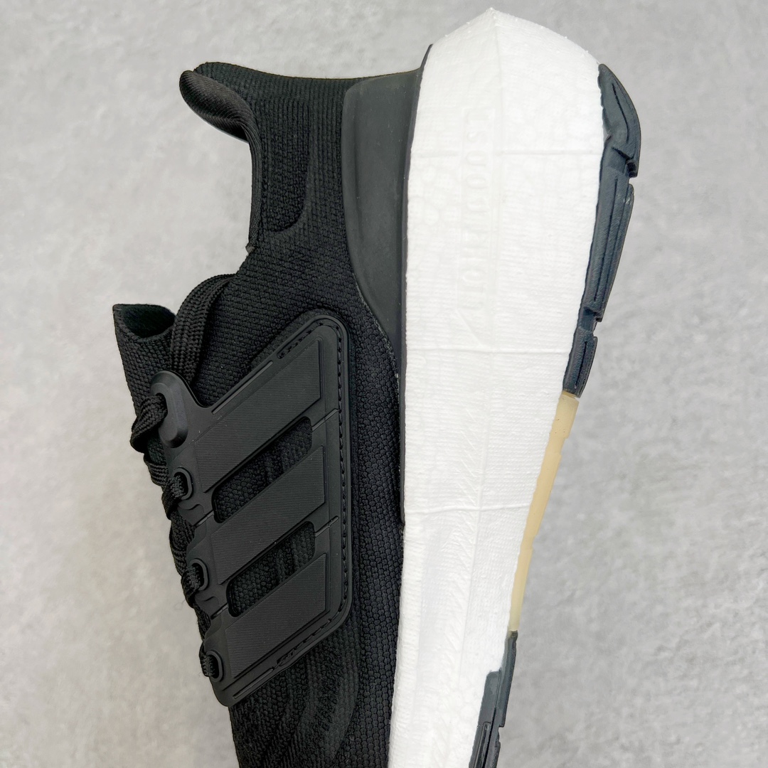 图片[7]-💰170 ＃X版纯原福利‼AD Ultra Boost Light UB2023系列低帮袜套式针织透气缓震休闲运动慢跑鞋 GY9351 历经10年不断创新以科技重塑跑步推出全新超轻新科技跑鞋 力求为跑步添活力 搭载LIGHT BOOST中底的新鲜演绎 无论节奏快慢、距离长短 伴你活力畅跑 延续了该系列的设计语言 采用分区编织鞋面 鞋头处网眼孔洞更大 提升透气性 一体式鞋舌 避免运动中出现偏移 实现鞋脚一体性 鞋侧 TPU 材质 有效提供支撑性 镂空的设计 同时减轻整体重量 最明显的则是中底部分 不仅是厚度夸张 大家最熟悉的 Boost 材质终于迎来升级 减重 30% 带来更轻量化的上脚感受 SIZE：36 36.5 37 38 38.5 39 40 40.5 41 42 42.5 43 44 44.5 45 编码：by2936040-运动鞋