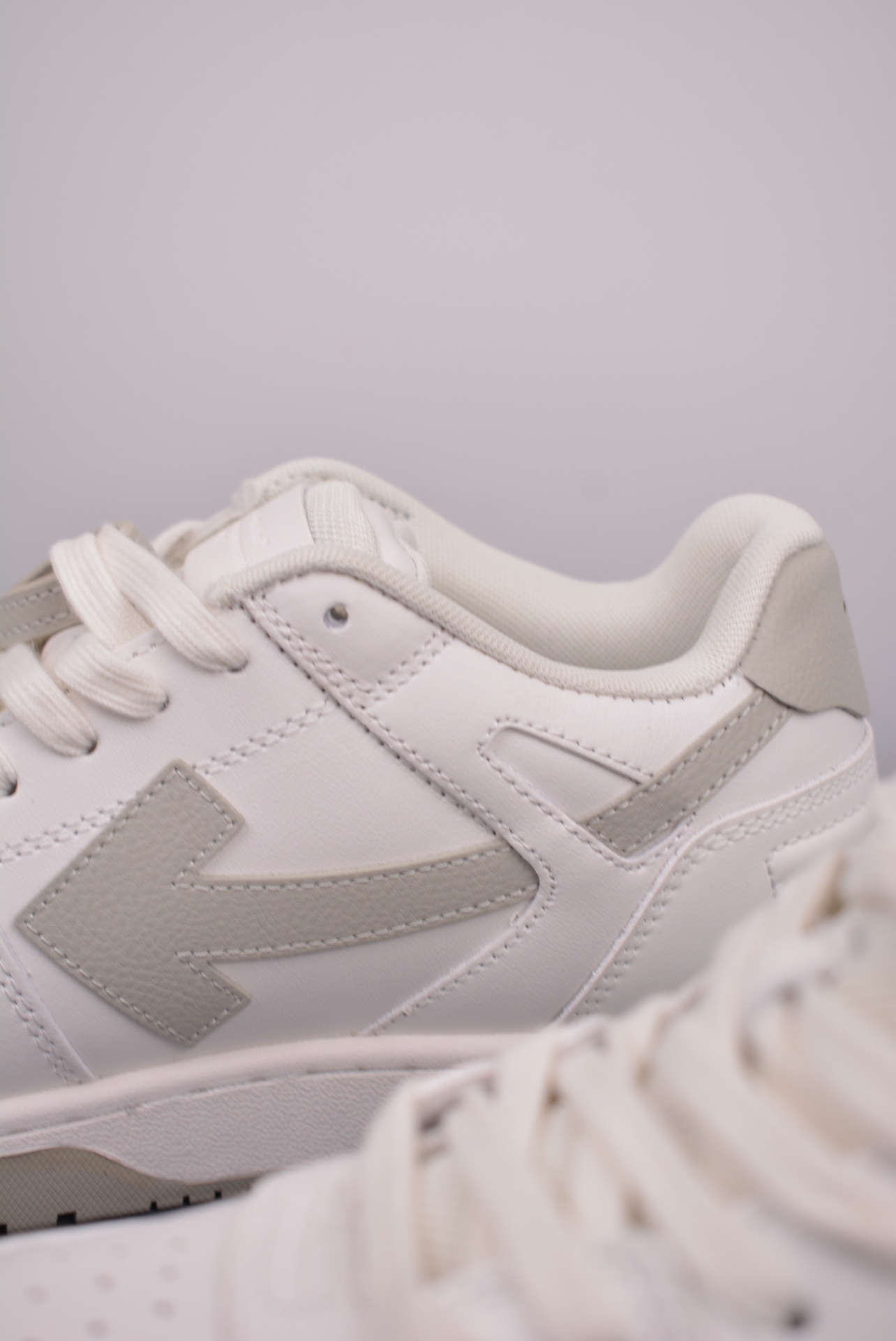 OFF-WHITE Out Of Office 低帮系带时尚板鞋 街头运动元素  OMIA189S22LEA0010109